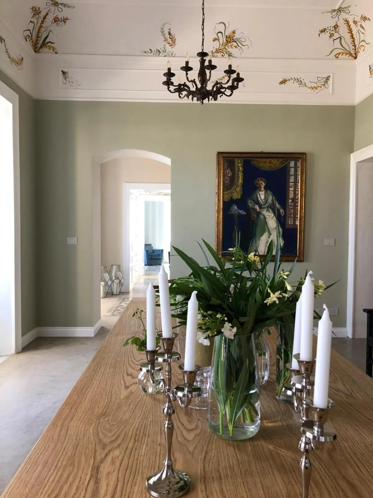 Communal lounge/ TV room in Villa Mabel Boutique Hotel