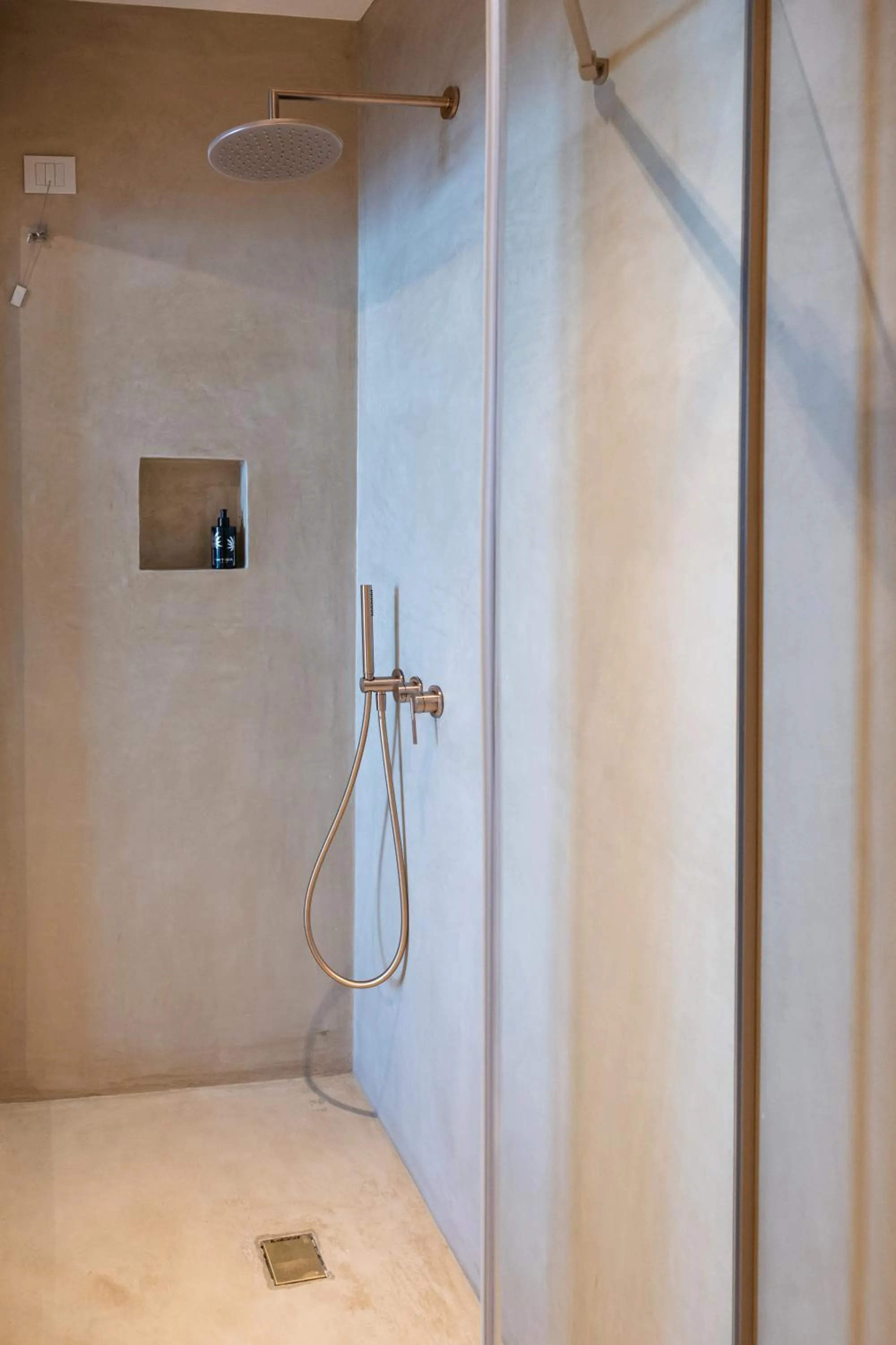 Shower in Villa Mabel Boutique Hotel