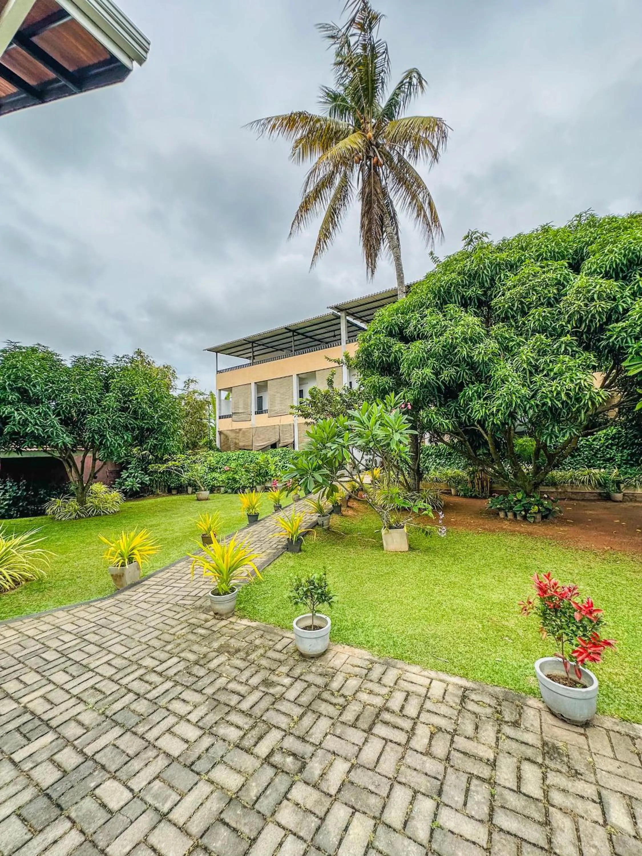 Property building in Sunrise Palace Negombo