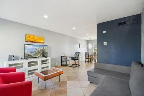 Three-Bedroom House in Reyes Of The Dunes Three-Bedroom House in Reyes Of The Dunes