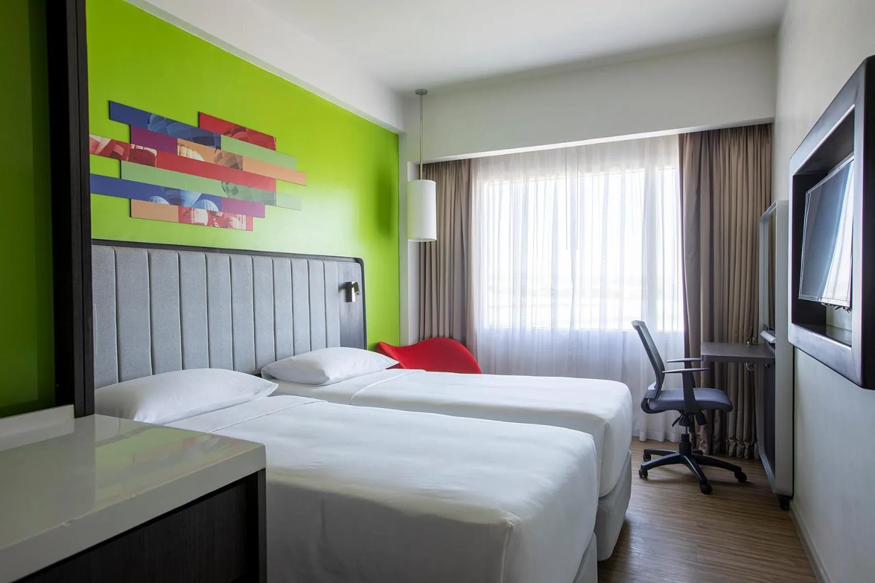 Bed in Park Inn By Radisson Clark