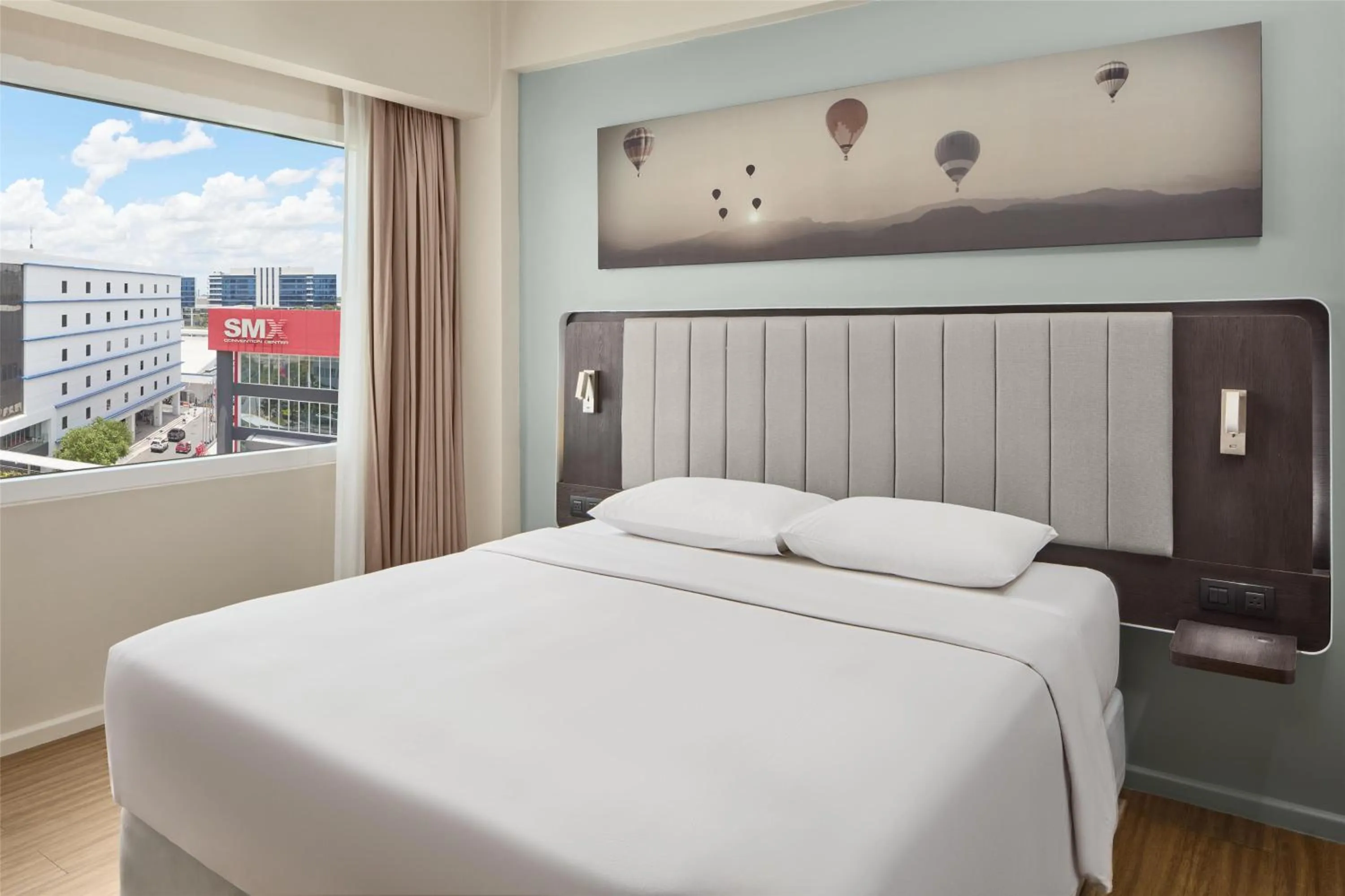 Bedroom, Bed in Park Inn By Radisson Clark