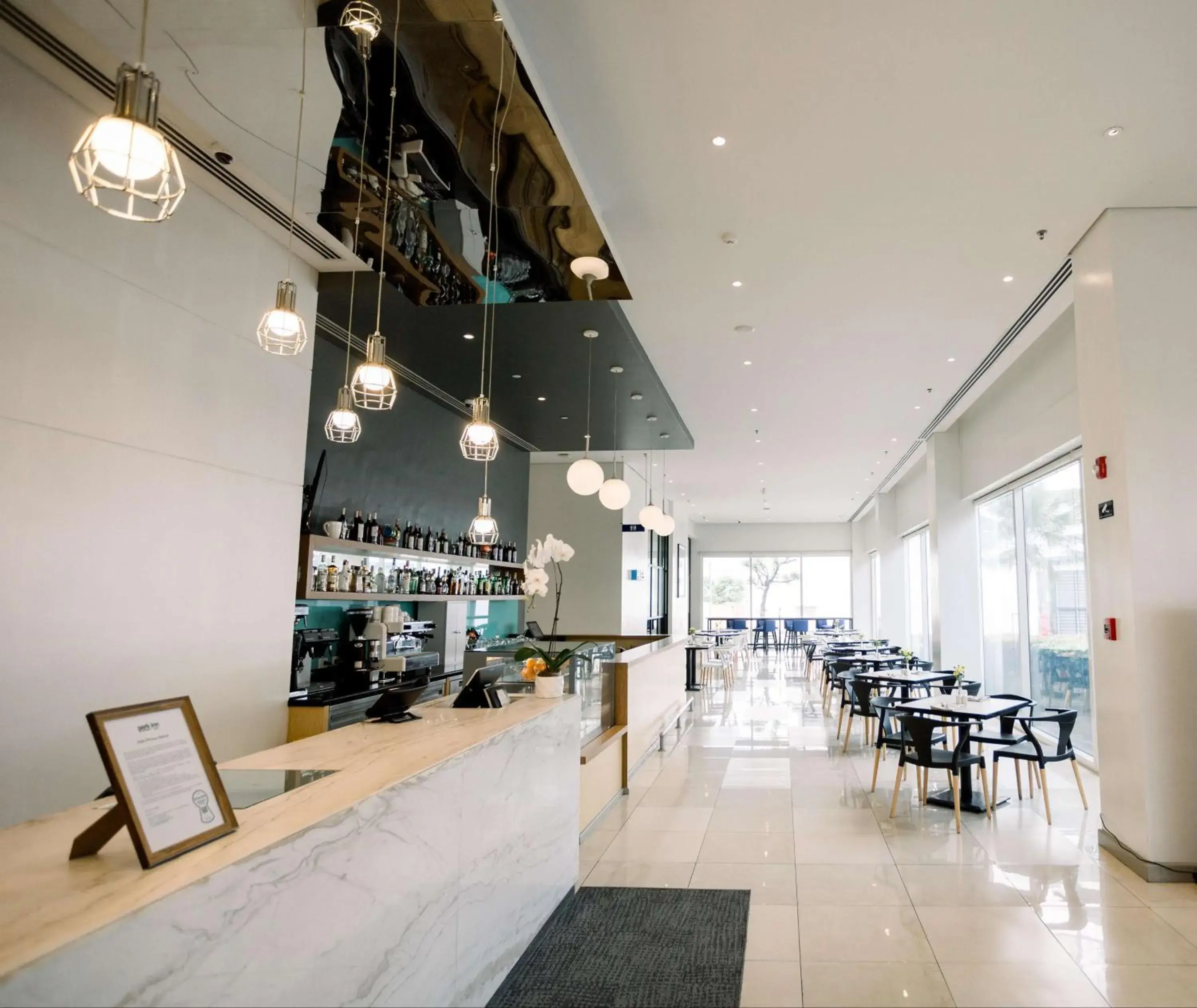 Restaurant/places to eat in Park Inn By Radisson Clark Restaurant/places to eat in Park Inn By Radisson Clark