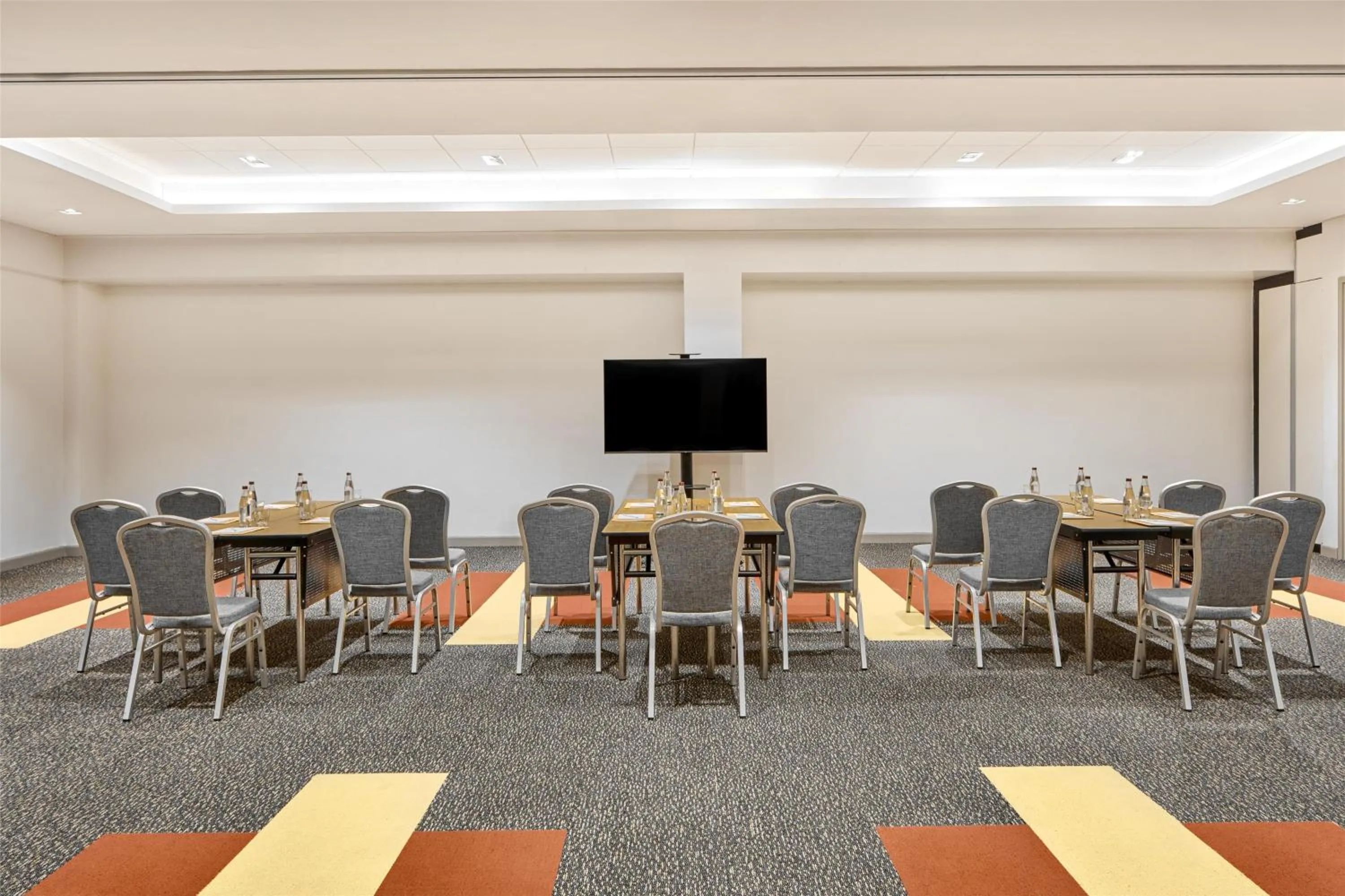 Meeting/conference room in Park Inn By Radisson Clark