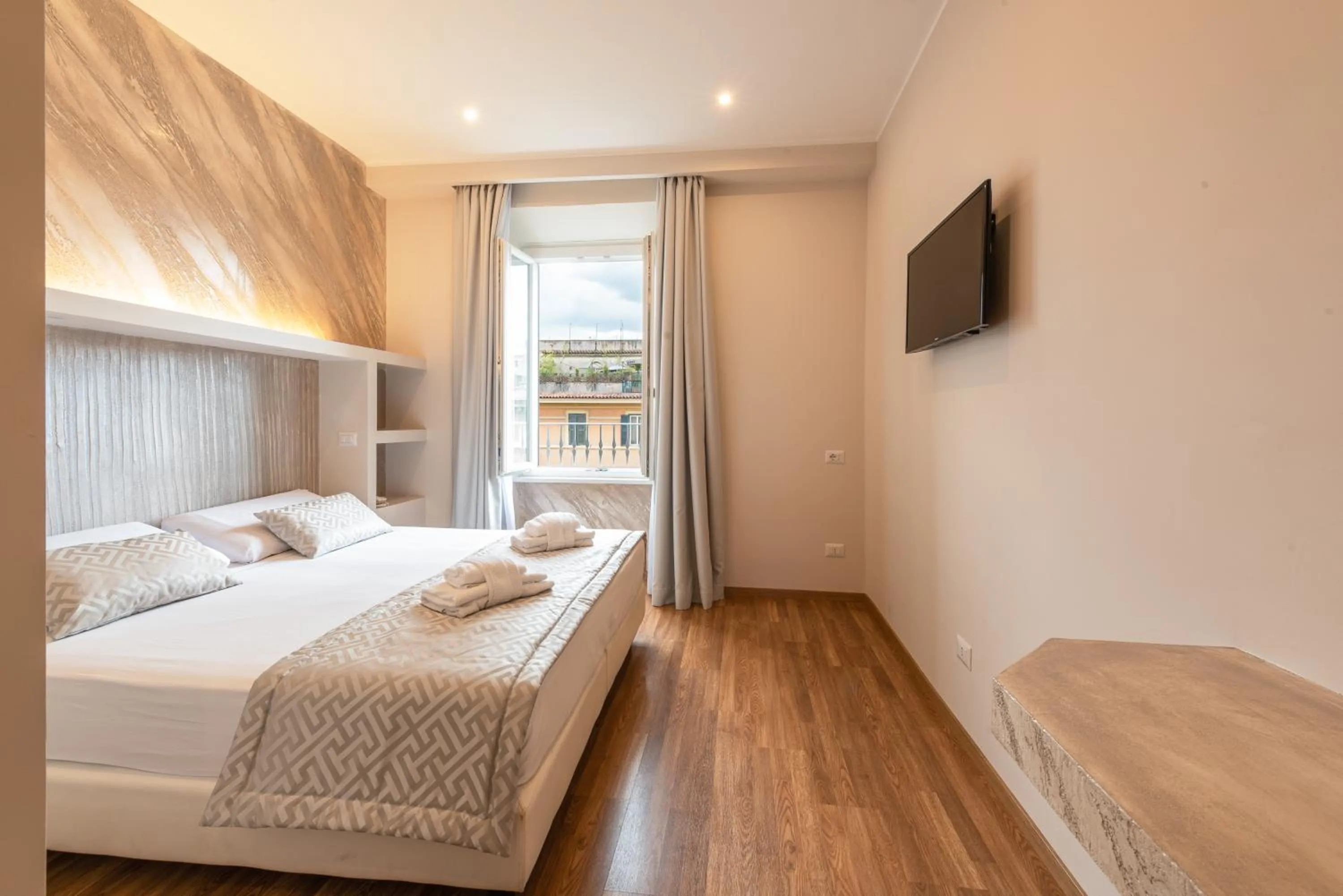 Bedroom, Bed in Top Floor Colosseo Guesthouse