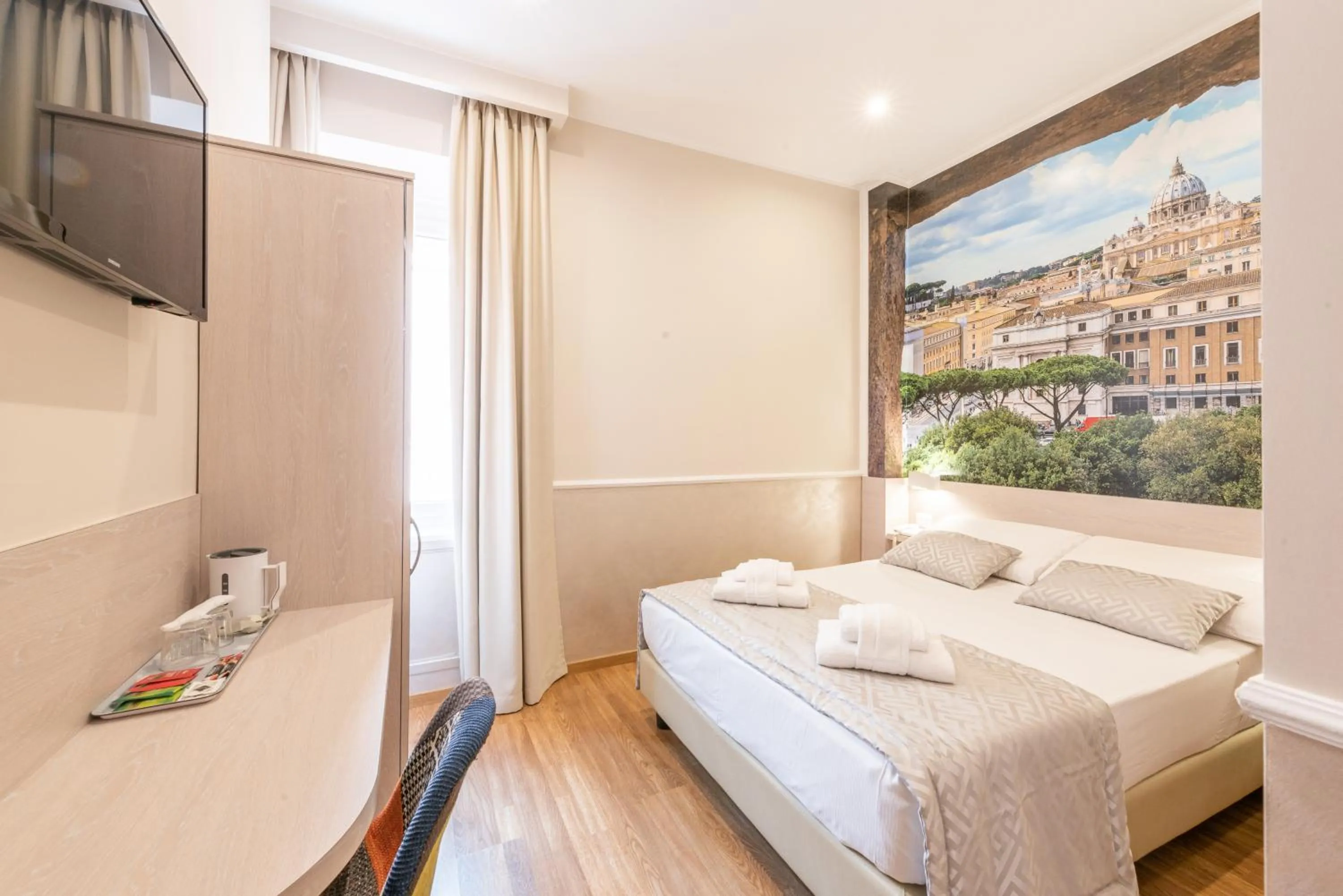 Photo of the whole room, Bed in Top Floor Colosseo Guesthouse