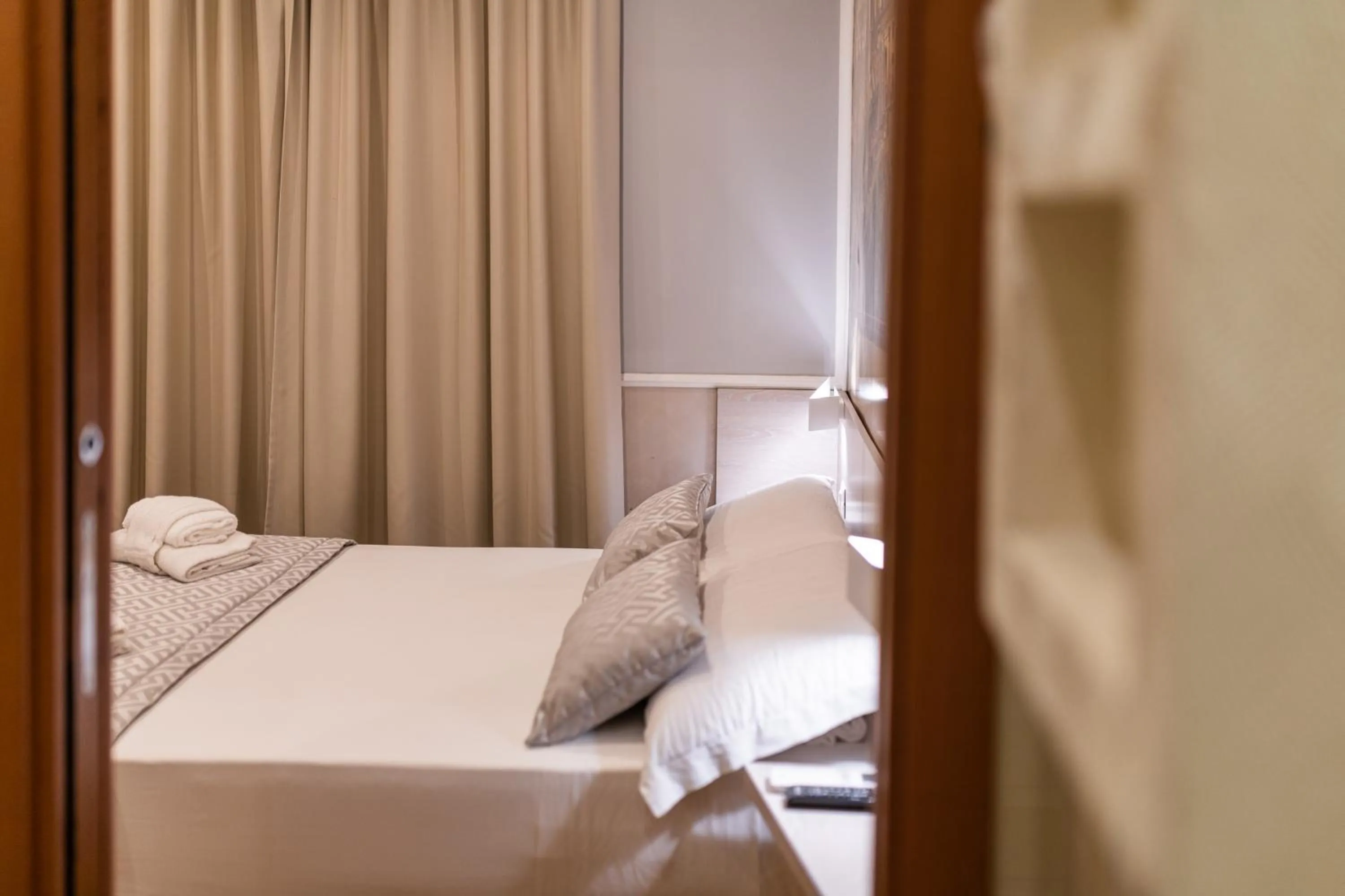 Photo of the whole room, Bed in Top Floor Colosseo Guesthouse