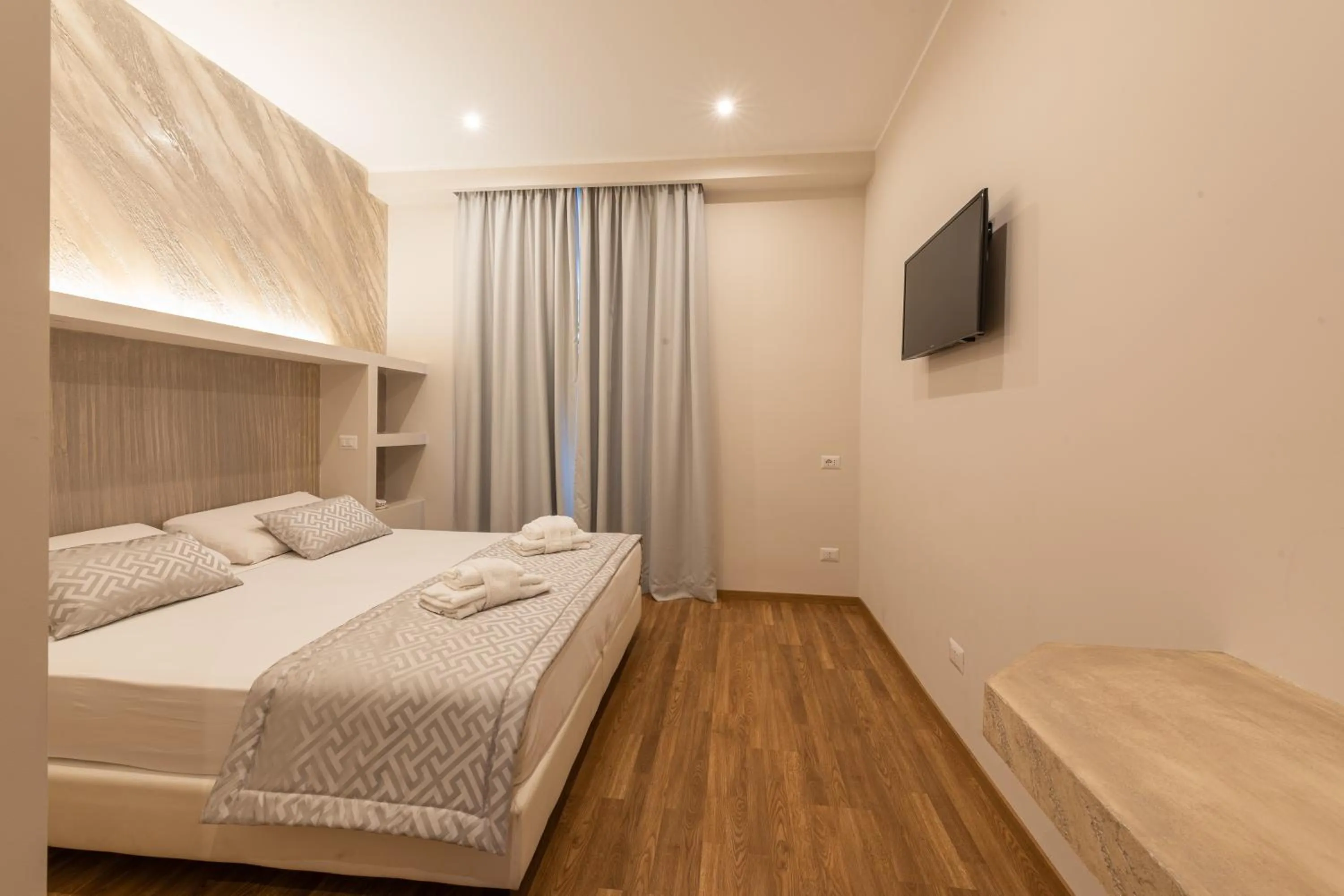 Bedroom, Bed in Top Floor Colosseo Guesthouse