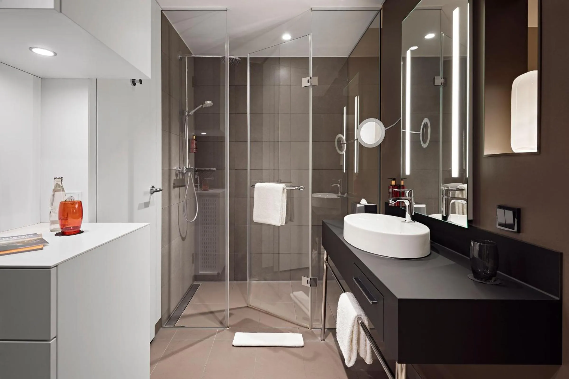 Shower in LEGERE HOTEL Bielefeld