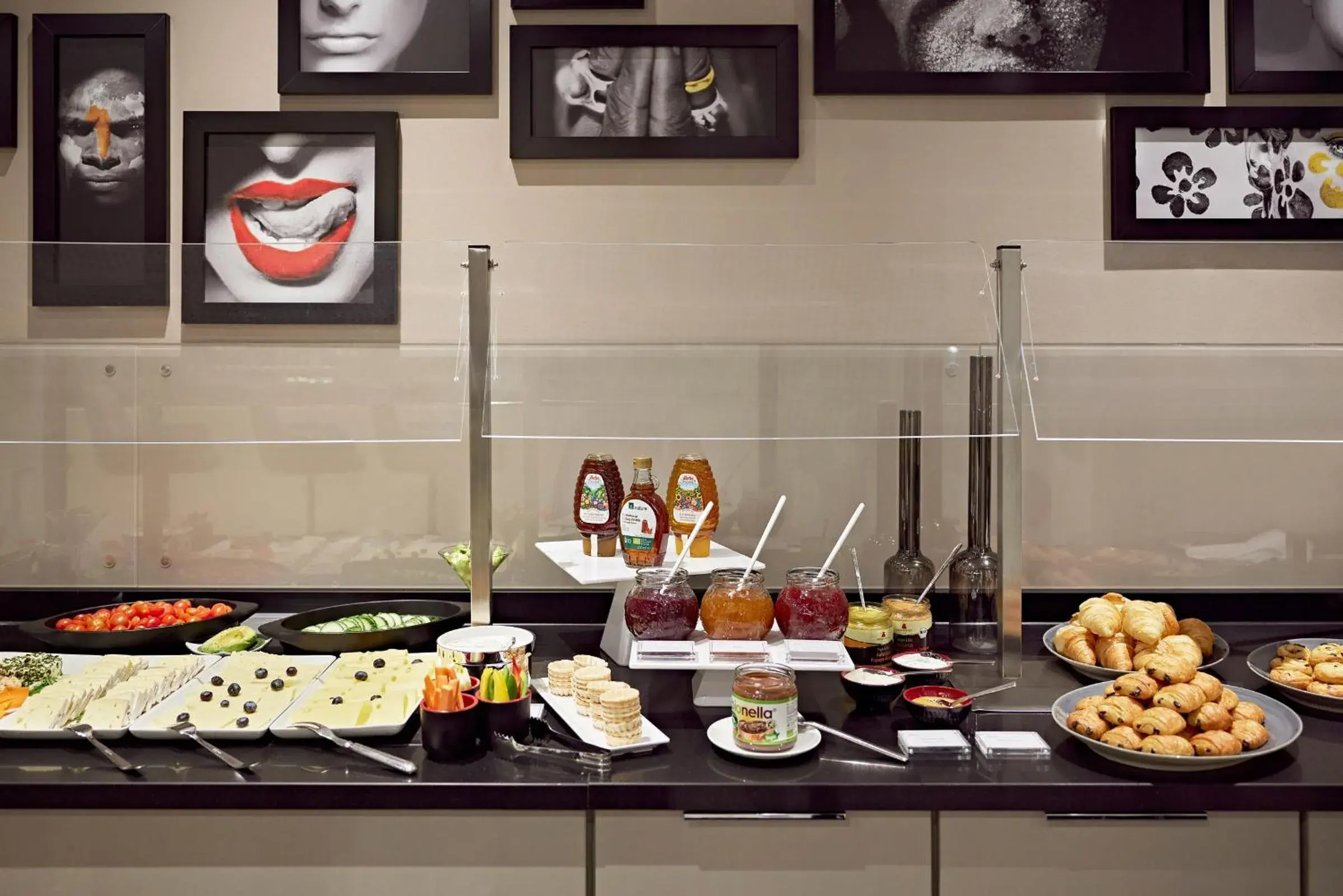 Breakfast in LEGERE HOTEL Bielefeld Breakfast in LEGERE HOTEL Bielefeld