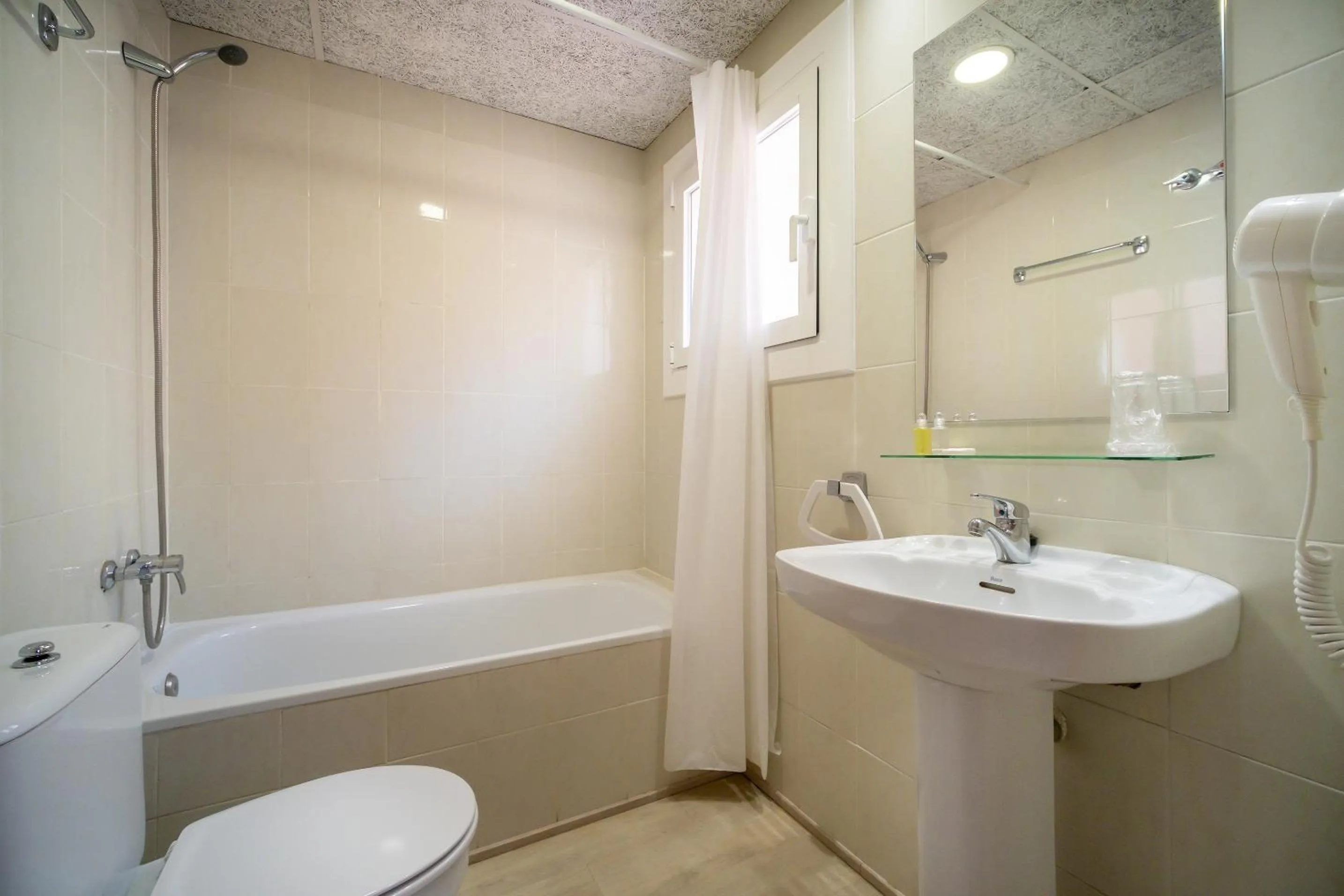 Bathroom in Hotel Vela