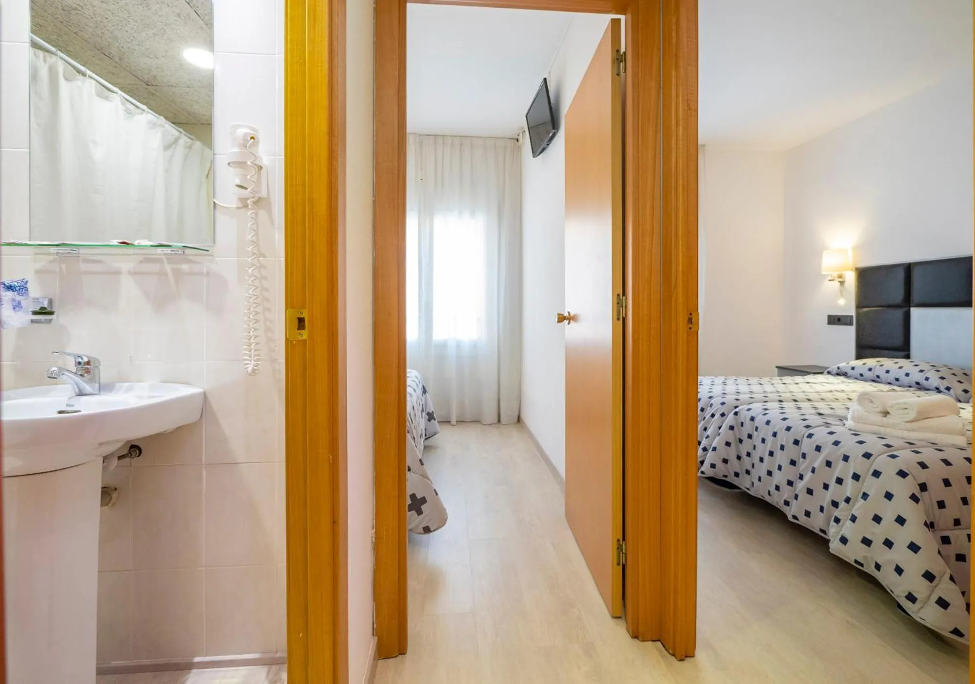 Photo of the whole room, Bed in Hotel Vela