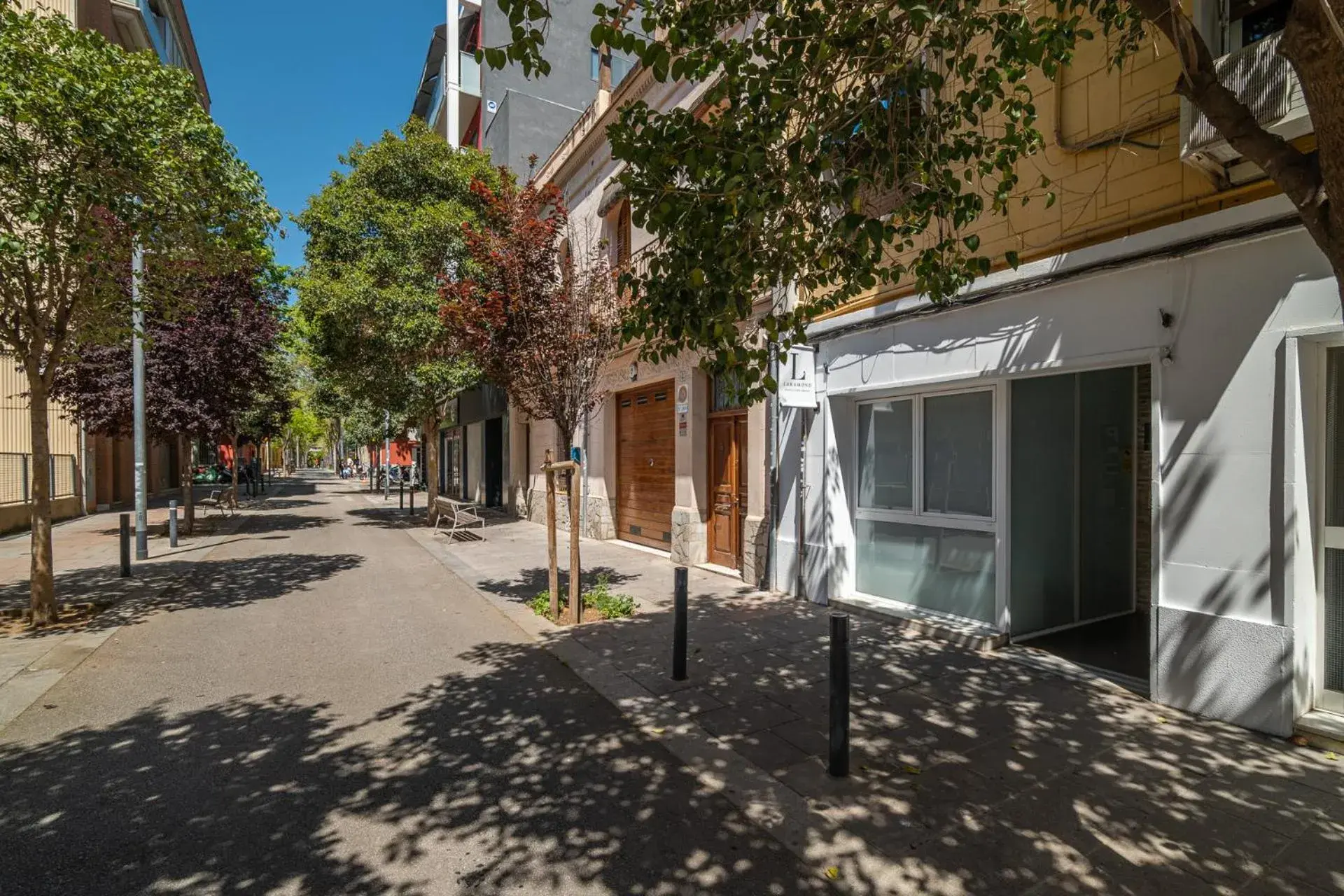 Property building in Laramond Barcelona Rooms Property building in Laramond Barcelona Rooms