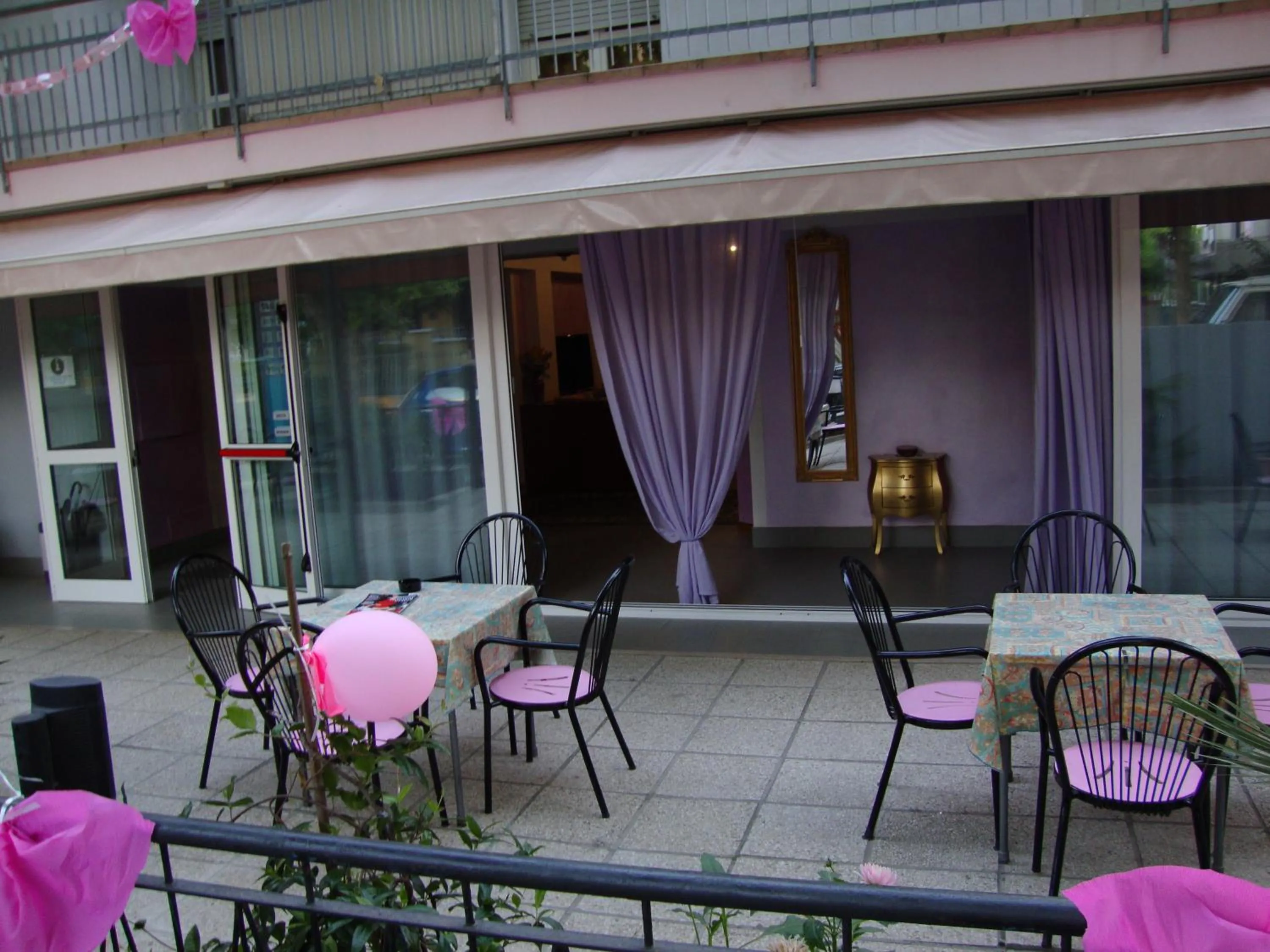 Hotel Midi