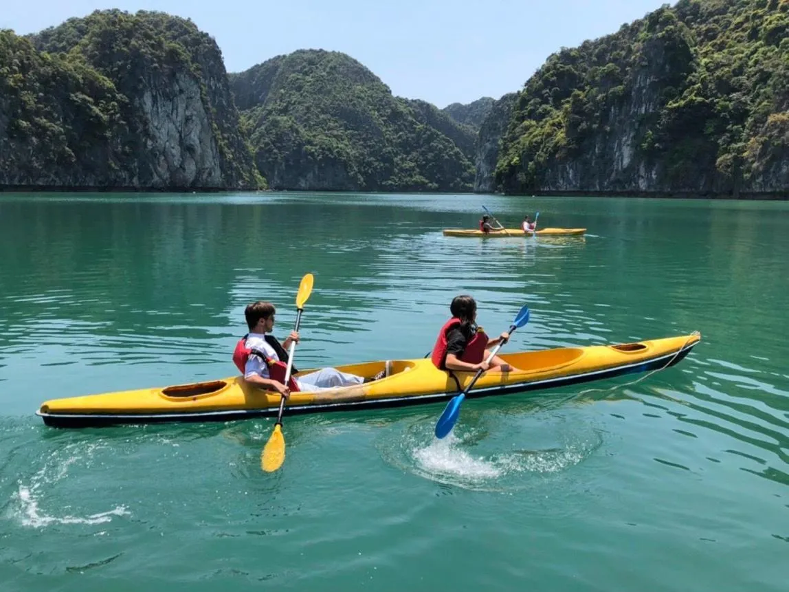 Activities in Catba Central Hotel 2