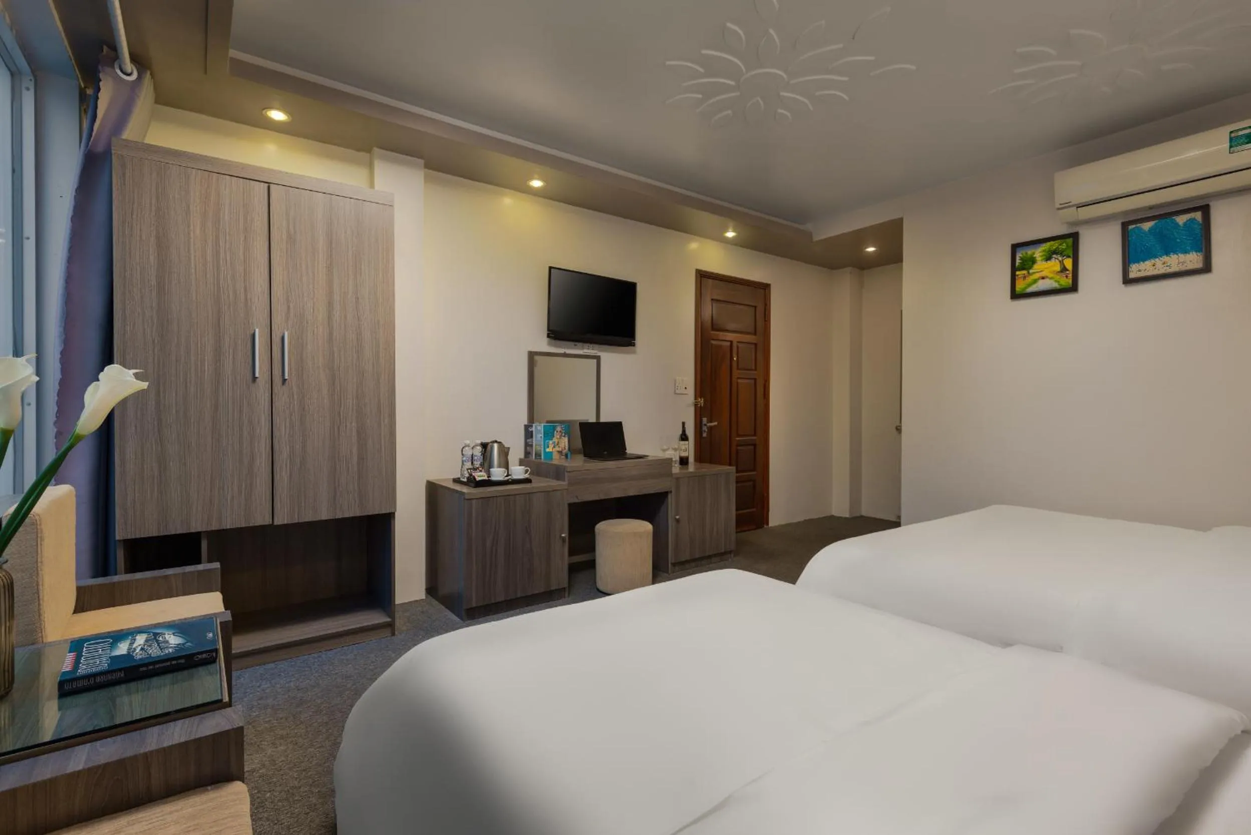 Bed in Catba Central Hotel 2