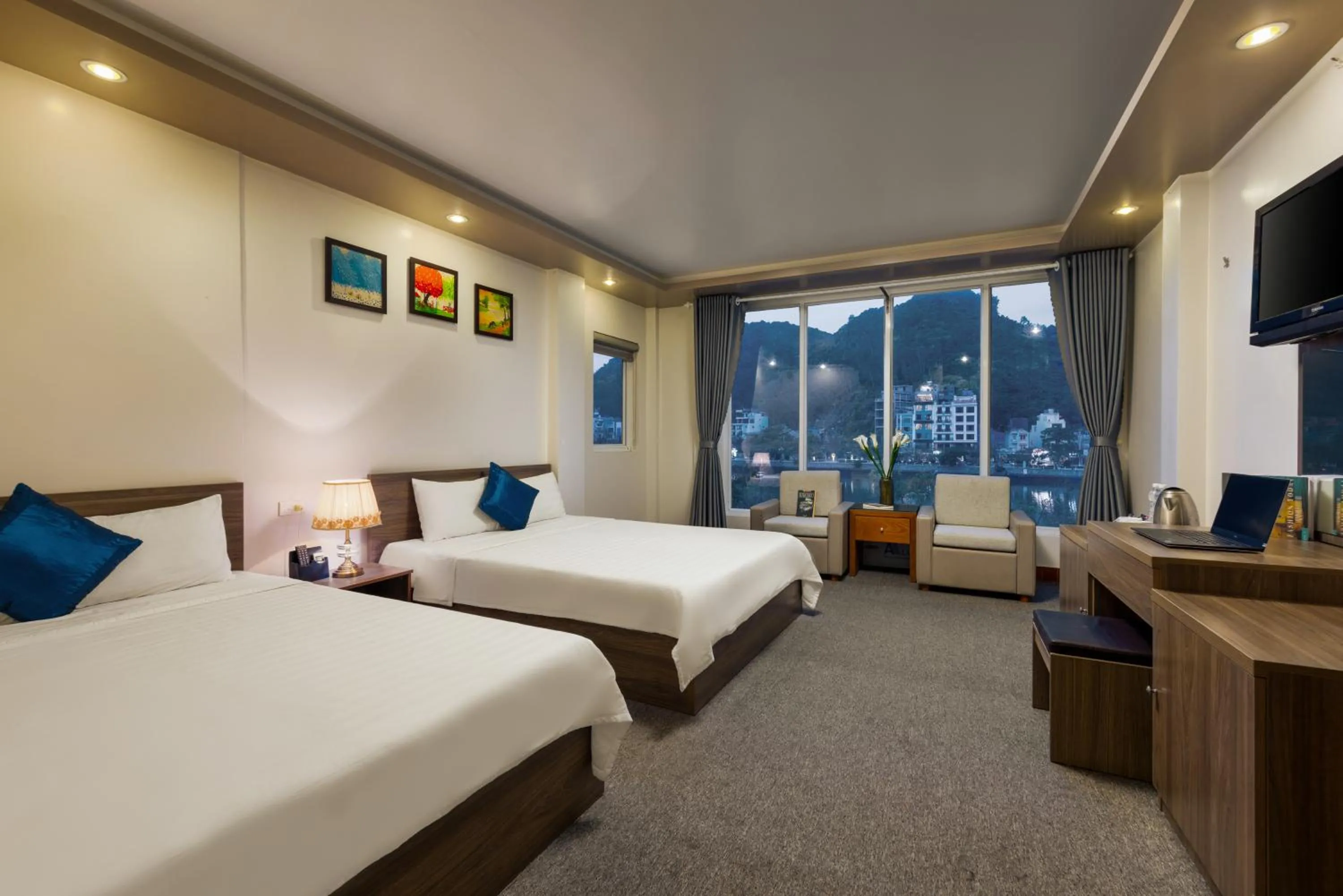 Bed in Catba Central Hotel 2