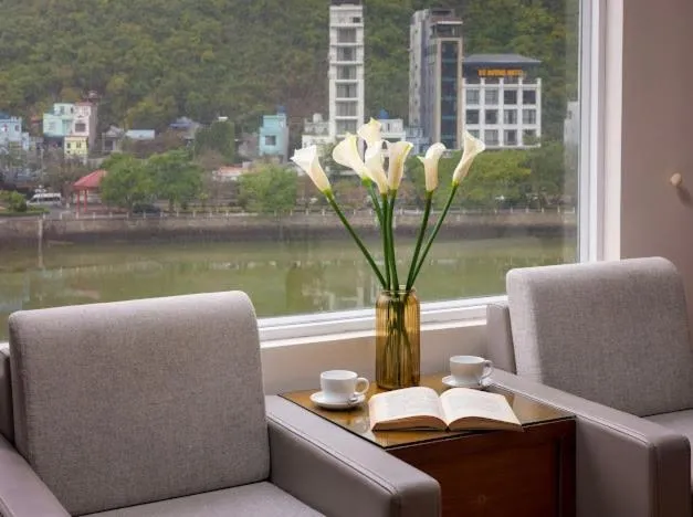 Catba Central Hotel 2