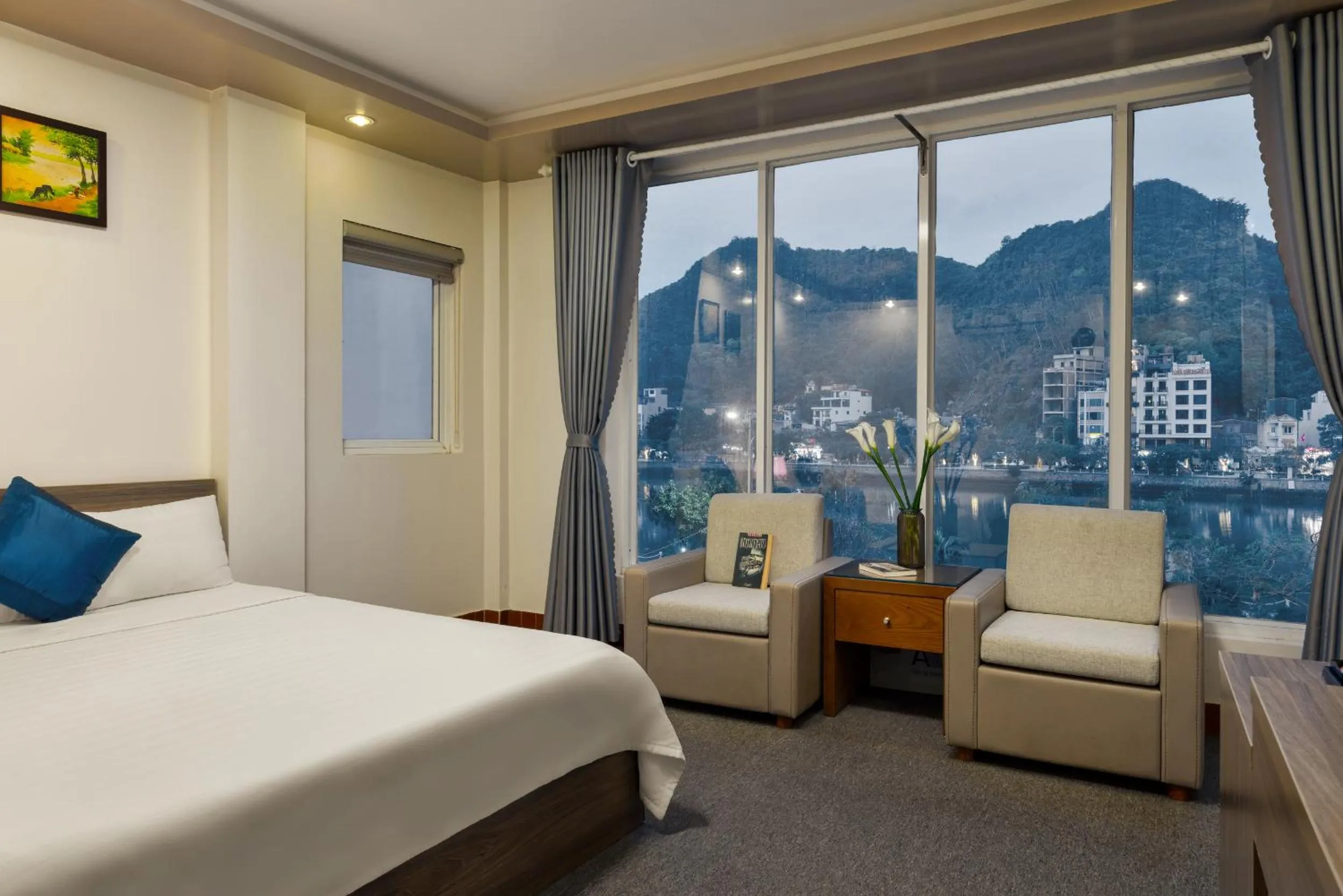 Bed in Catba Central Hotel 2