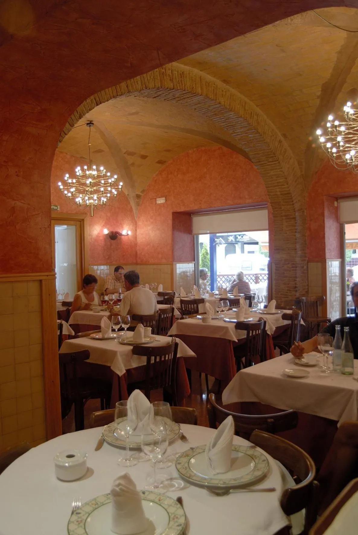 Restaurant/places to eat in Hotel Canet