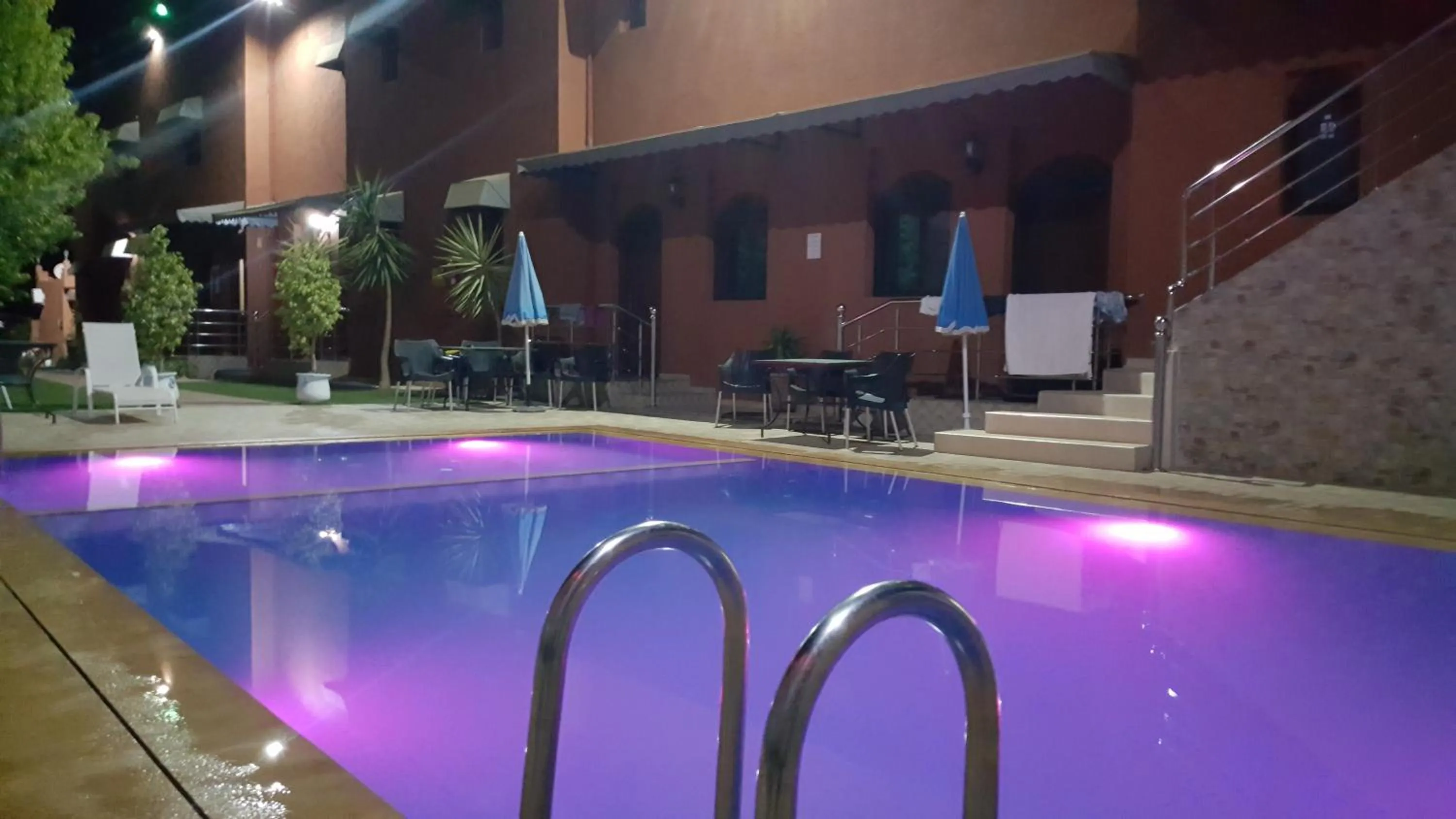 Swimming pool in Hôtel Ajil Cascades D'ouzoud