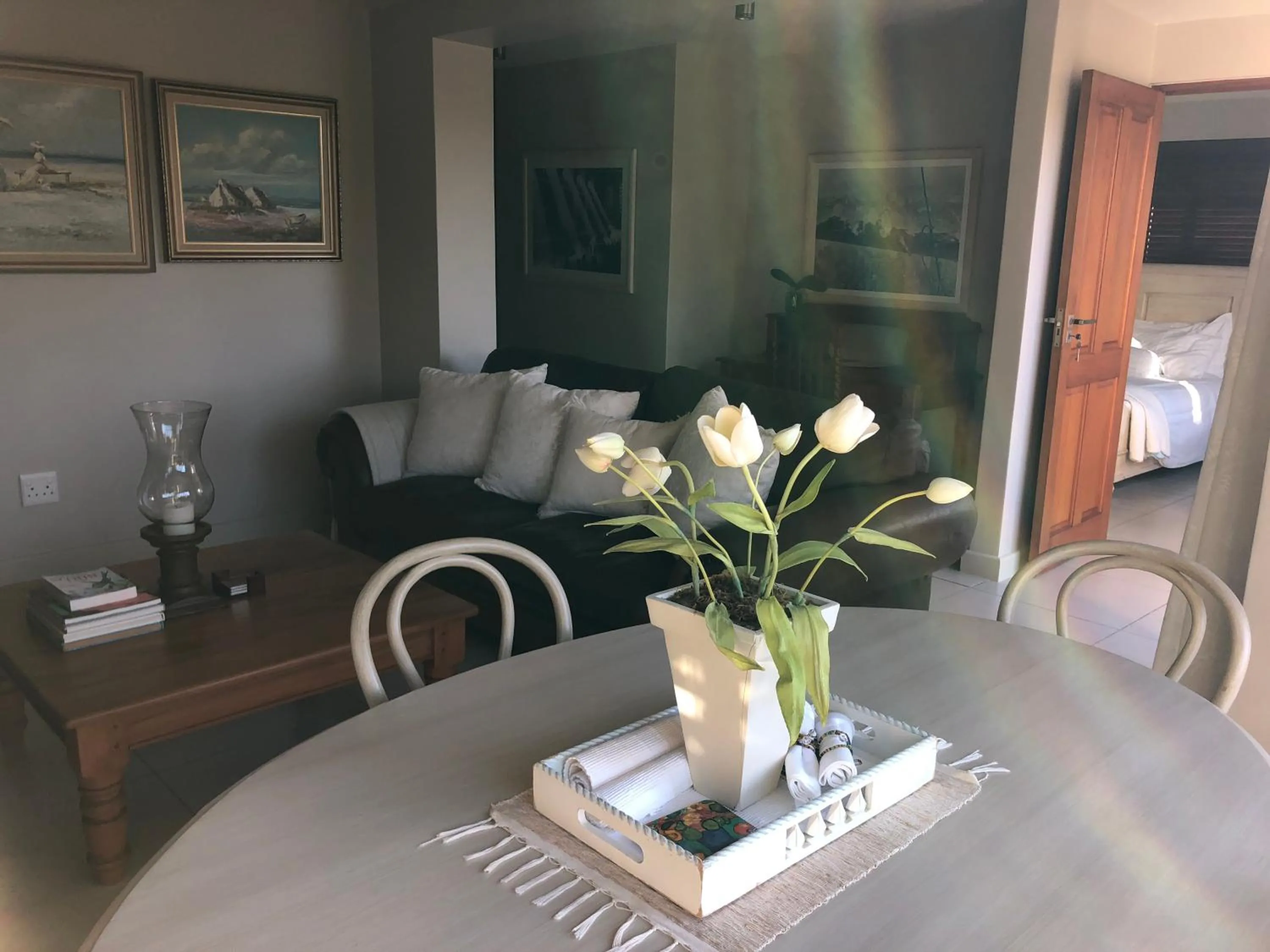 Dining area in Plettenberg Bay Getaway