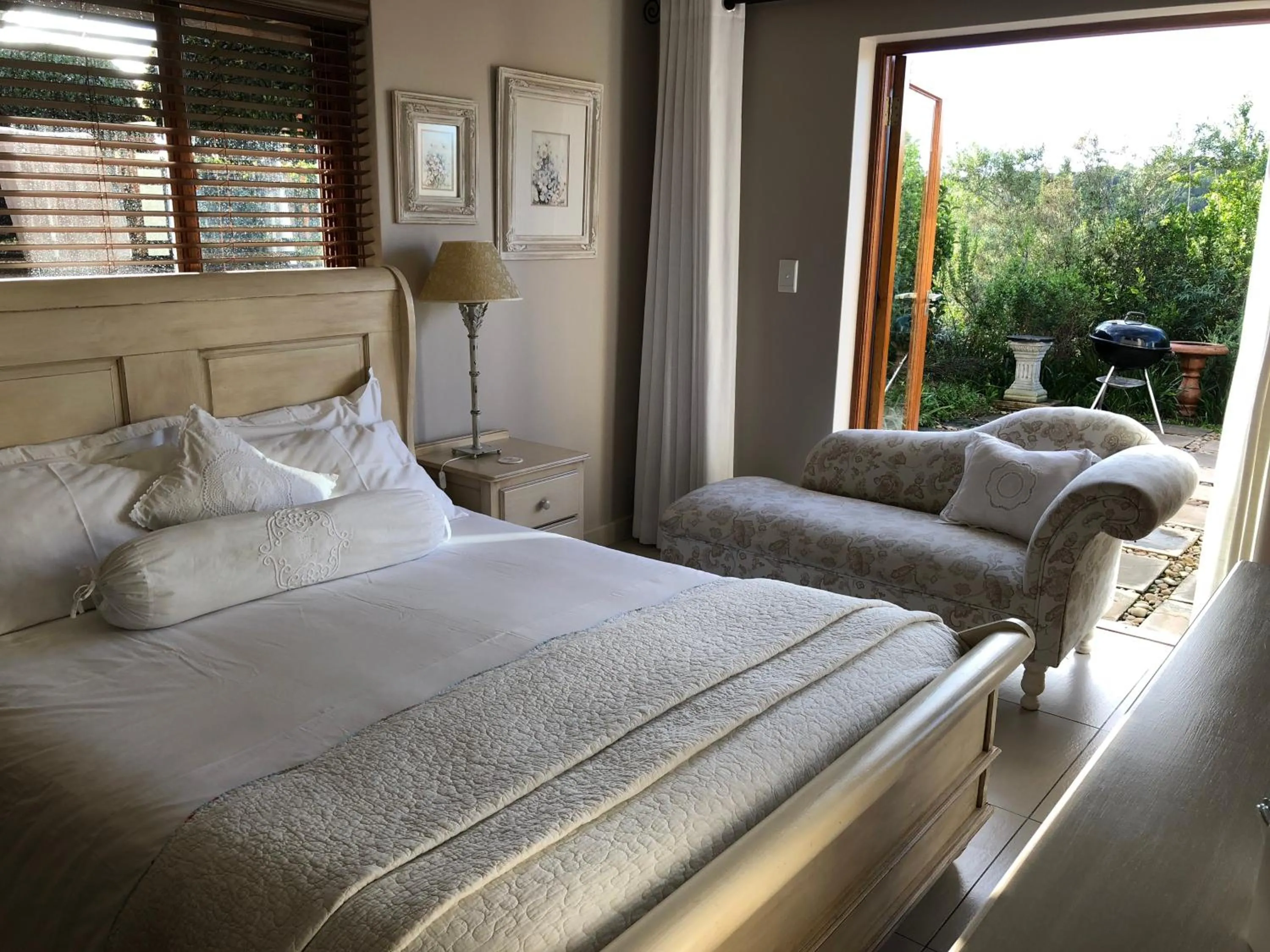 Bedroom, Bed in Plettenberg Bay Getaway