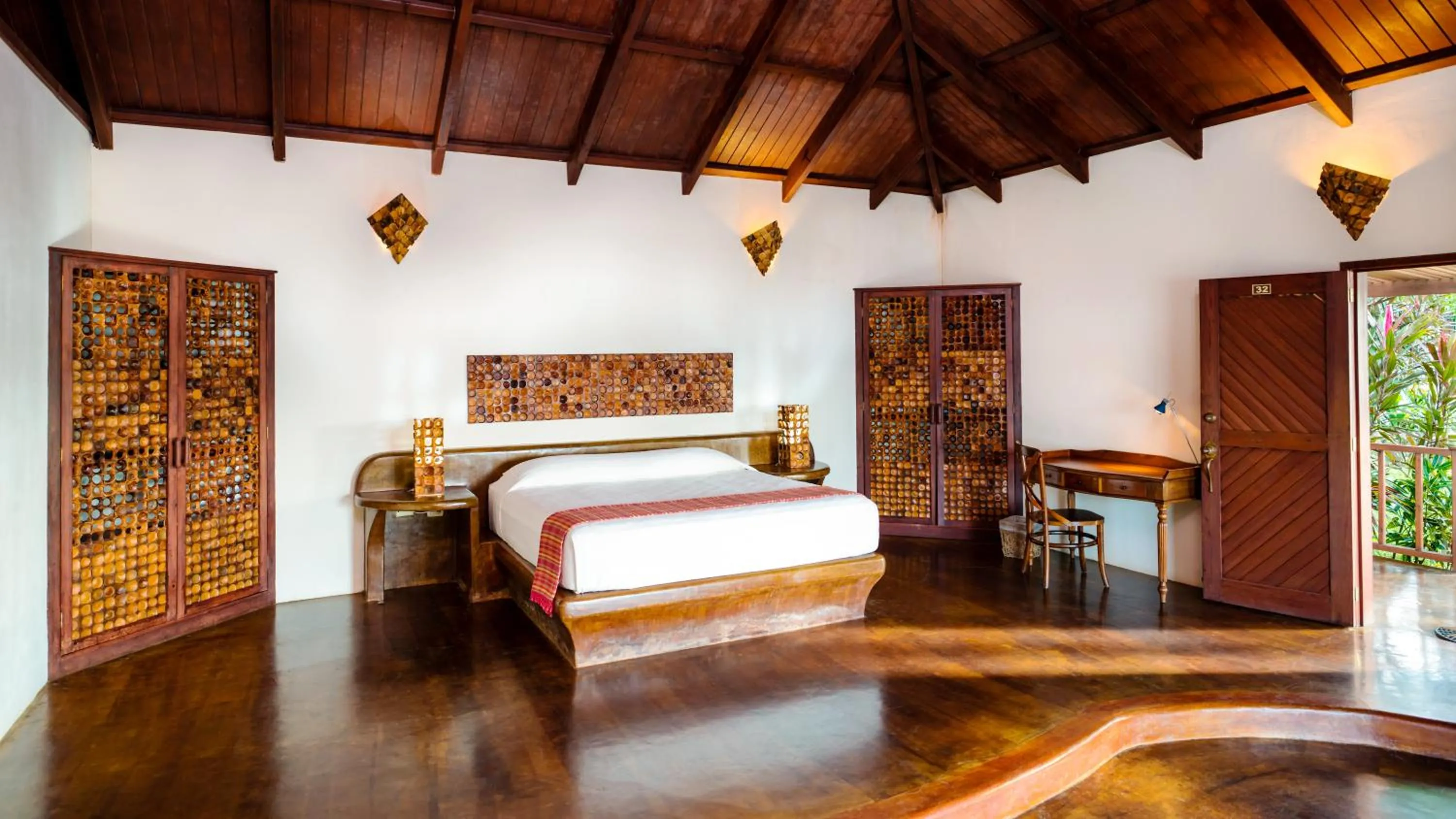 Master Suite in Nanajuana Río Dulce