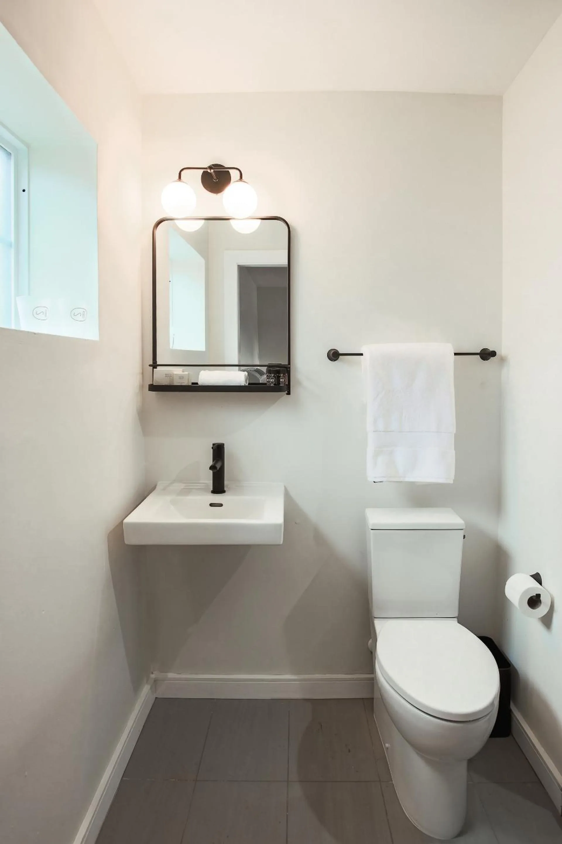 Toilet in Salt Ranch Hotel