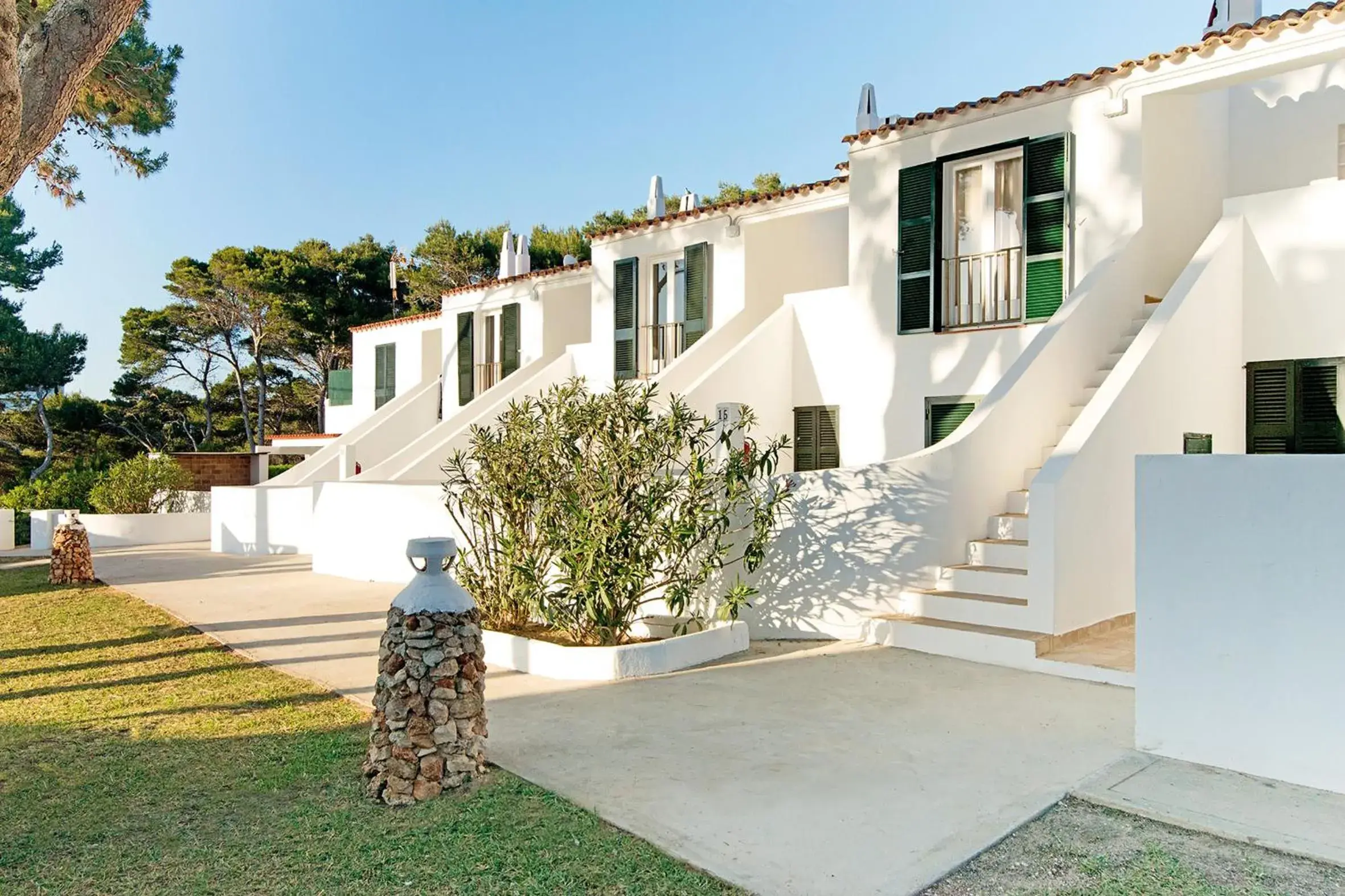 Facade/entrance in Apartamentos Cala Blanca Facade/entrance in Apartamentos Cala Blanca