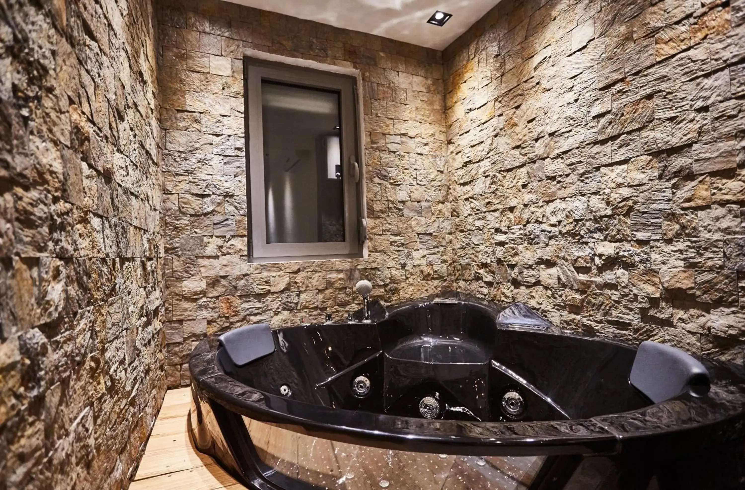 Spa and wellness centre/facilities in One Luxury Suites Spa and wellness centre/facilities in One Luxury Suites