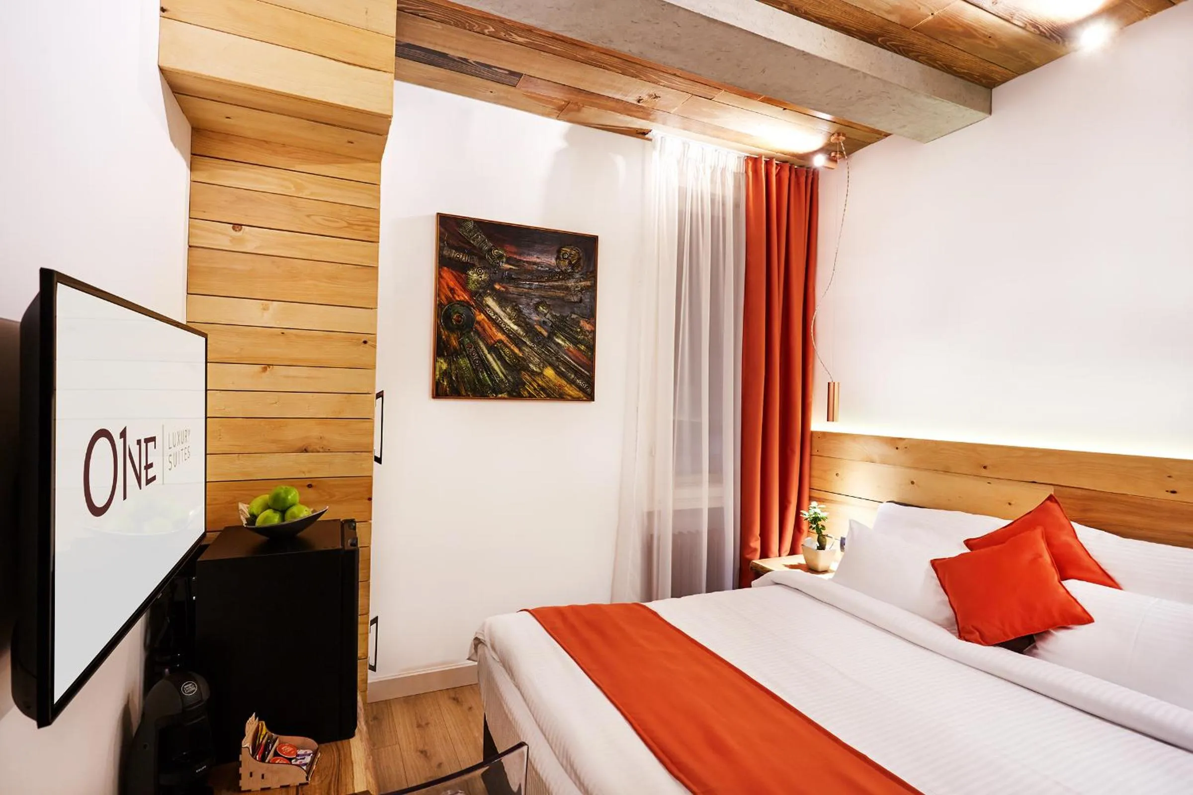 Communal lounge/ TV room, Bed in One Luxury Suites