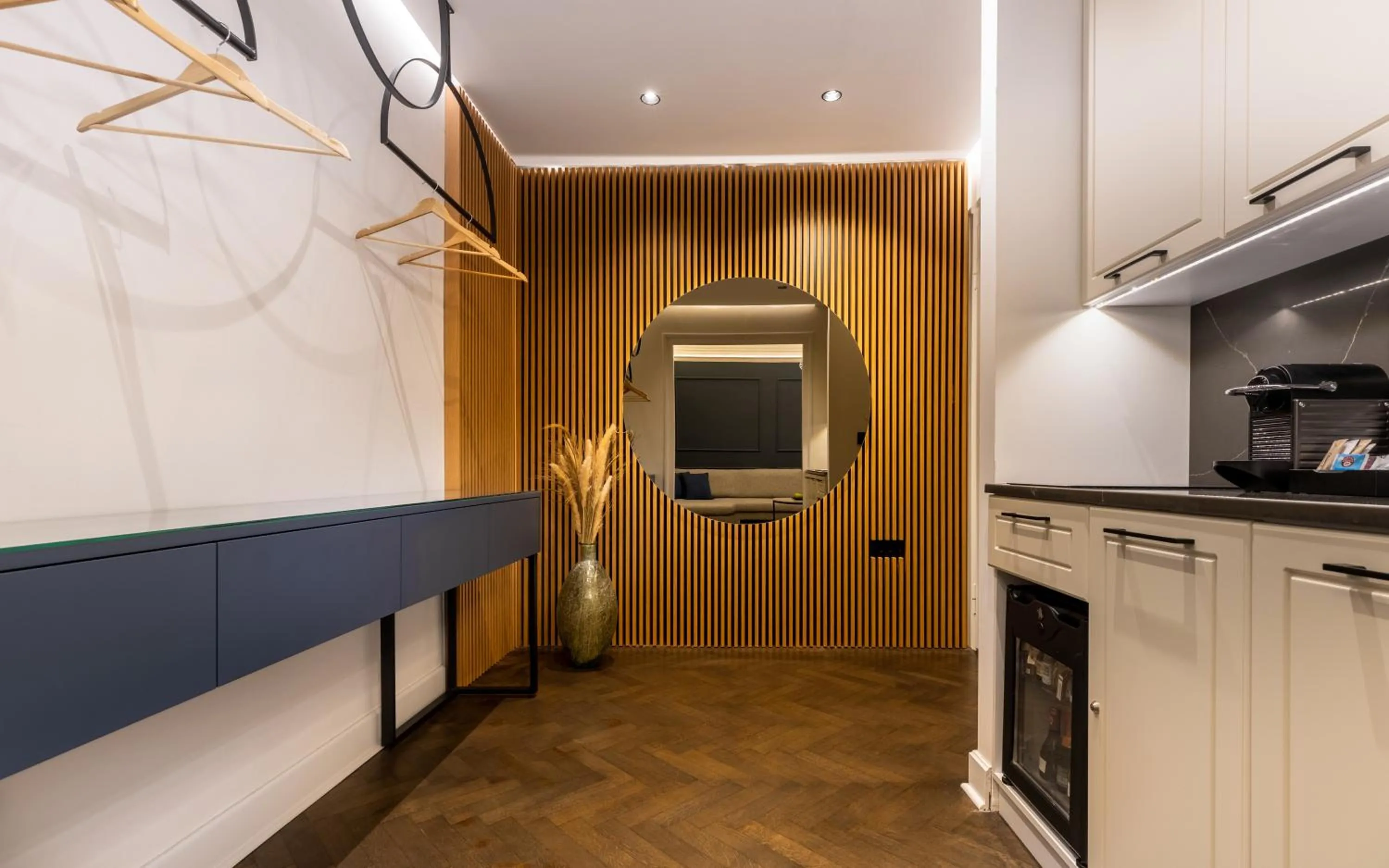 Kitchen or kitchenette in One Luxury Suites