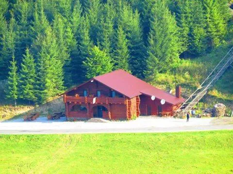 Property building in Hanul Prislop