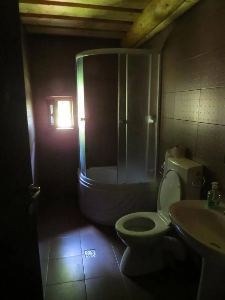 Bathroom in Hanul Prislop