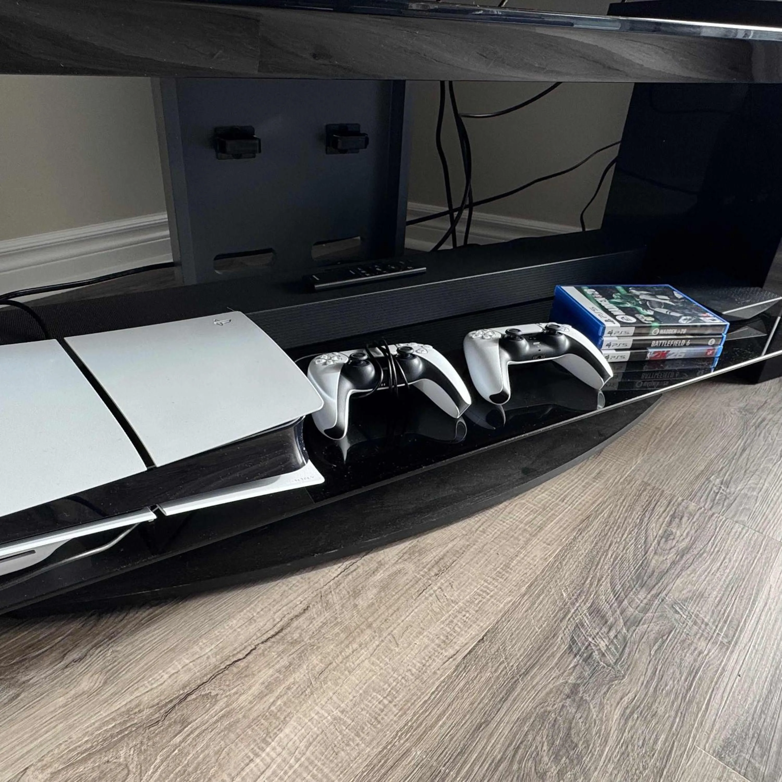 5 Bedrooms, Mountain Views, Steps from Blue Mountain Village, Hot Tub, BBQ