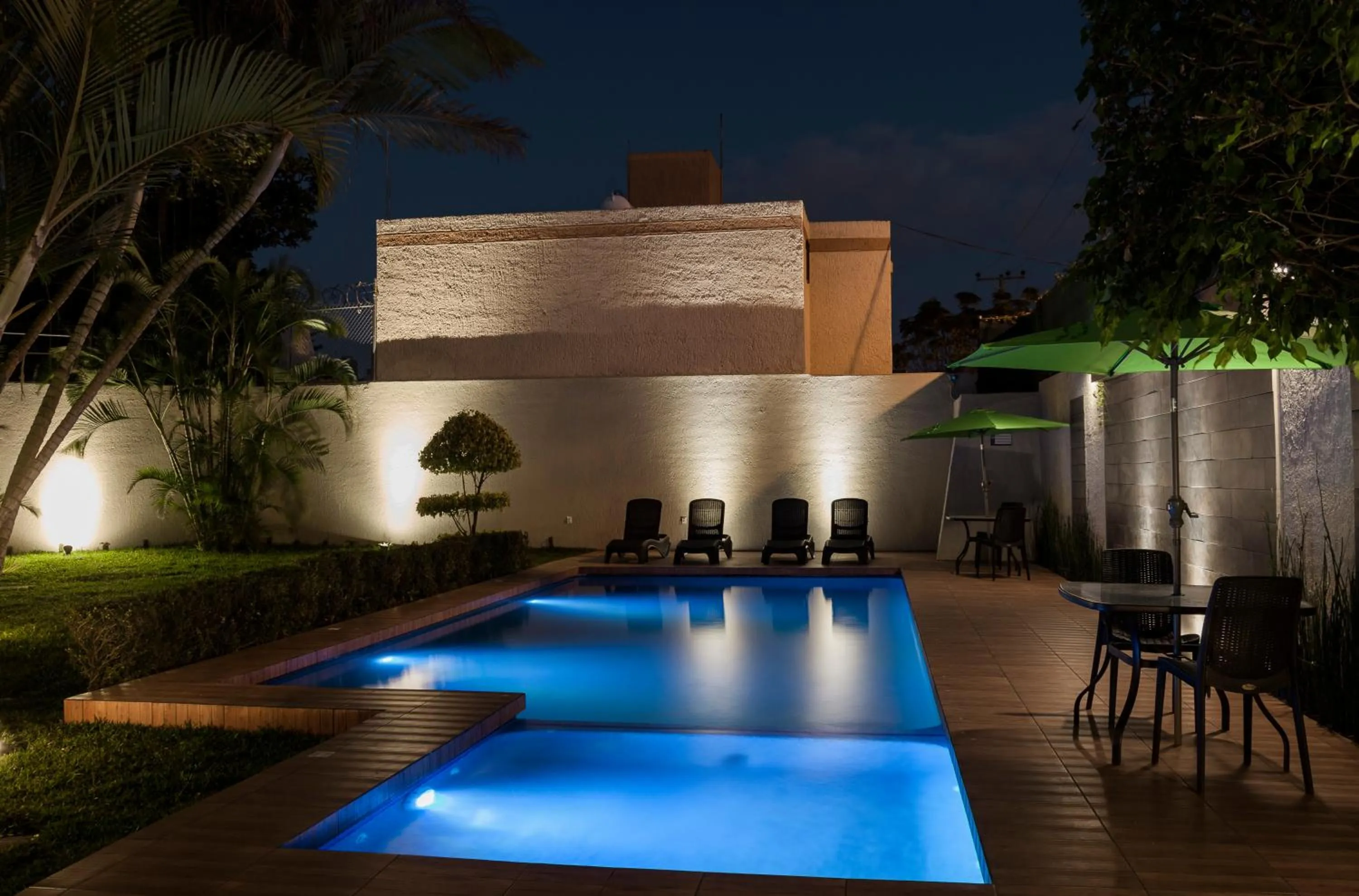 Swimming pool in Hotel Platino Expo Guadalajara