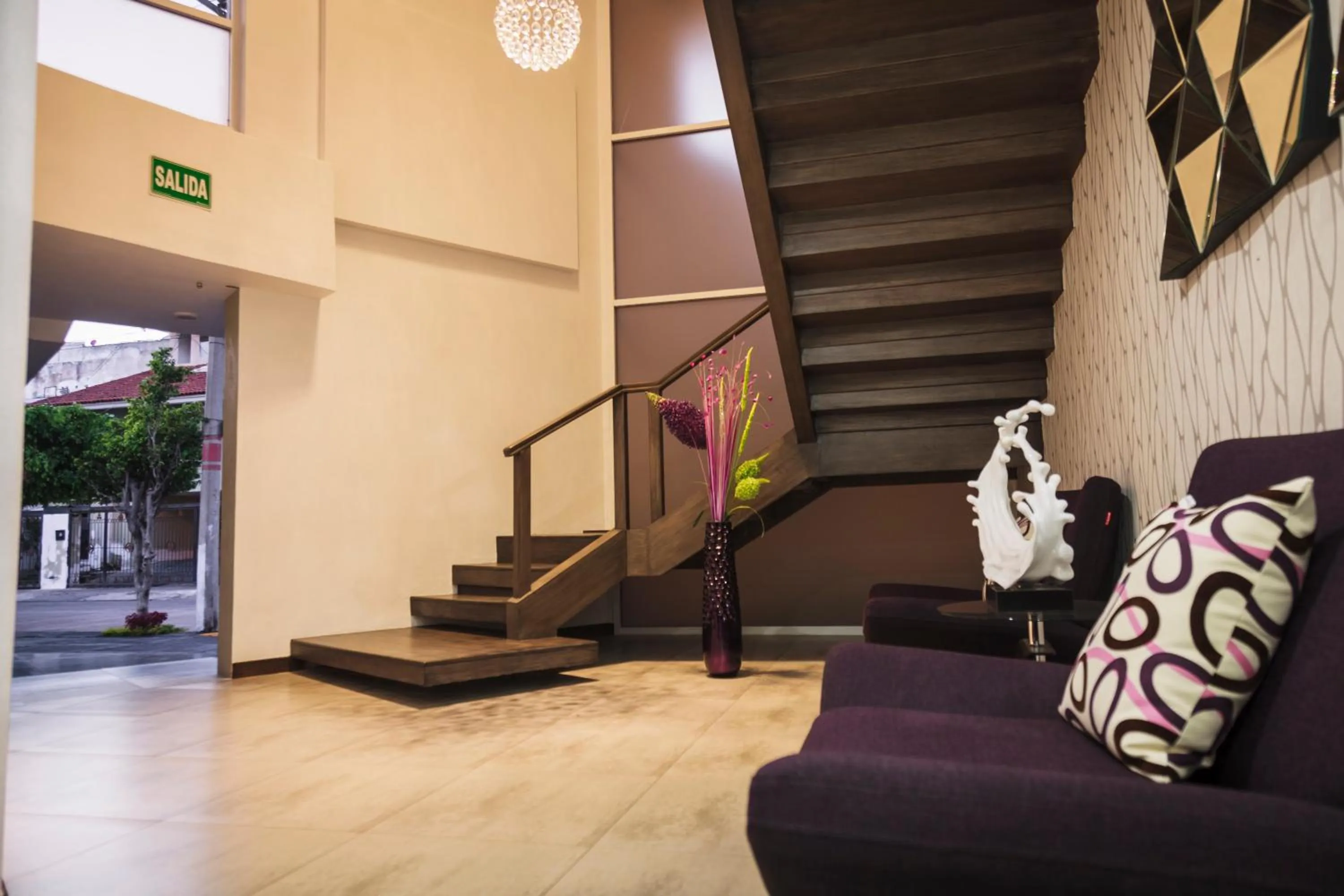 Lobby or reception in Hotel Platino Expo Guadalajara