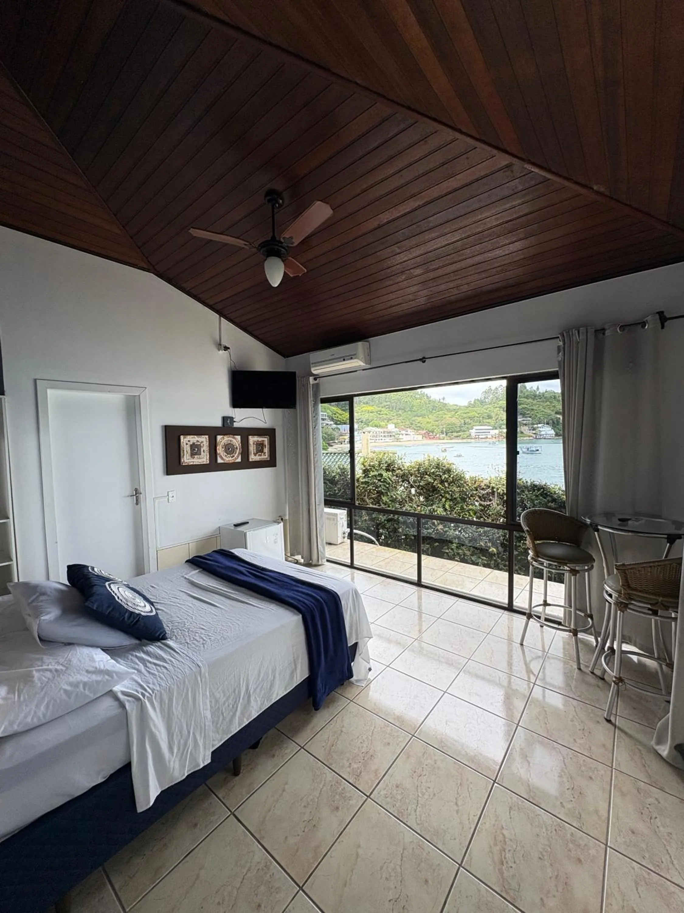 Bed in Caixa d aço residence