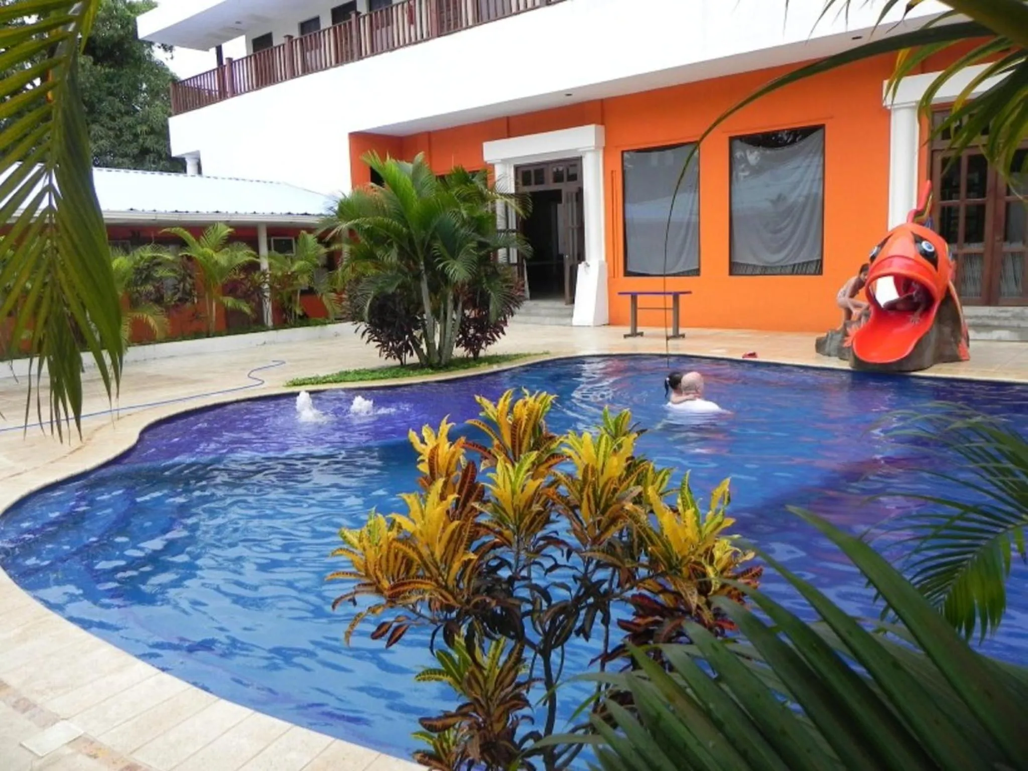 Swimming pool in Hotel Puerto Libre