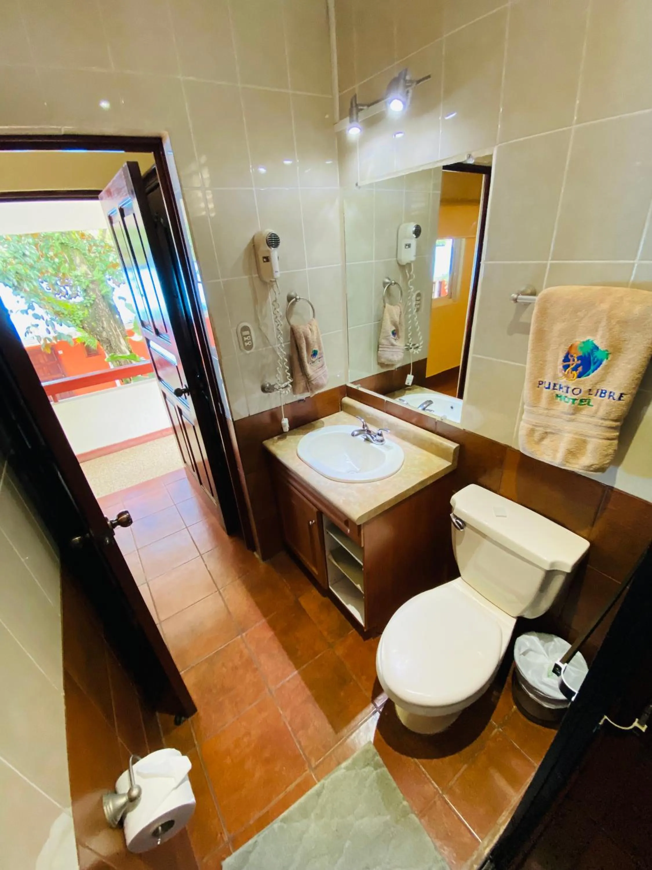 Bathroom in Hotel Puerto Libre