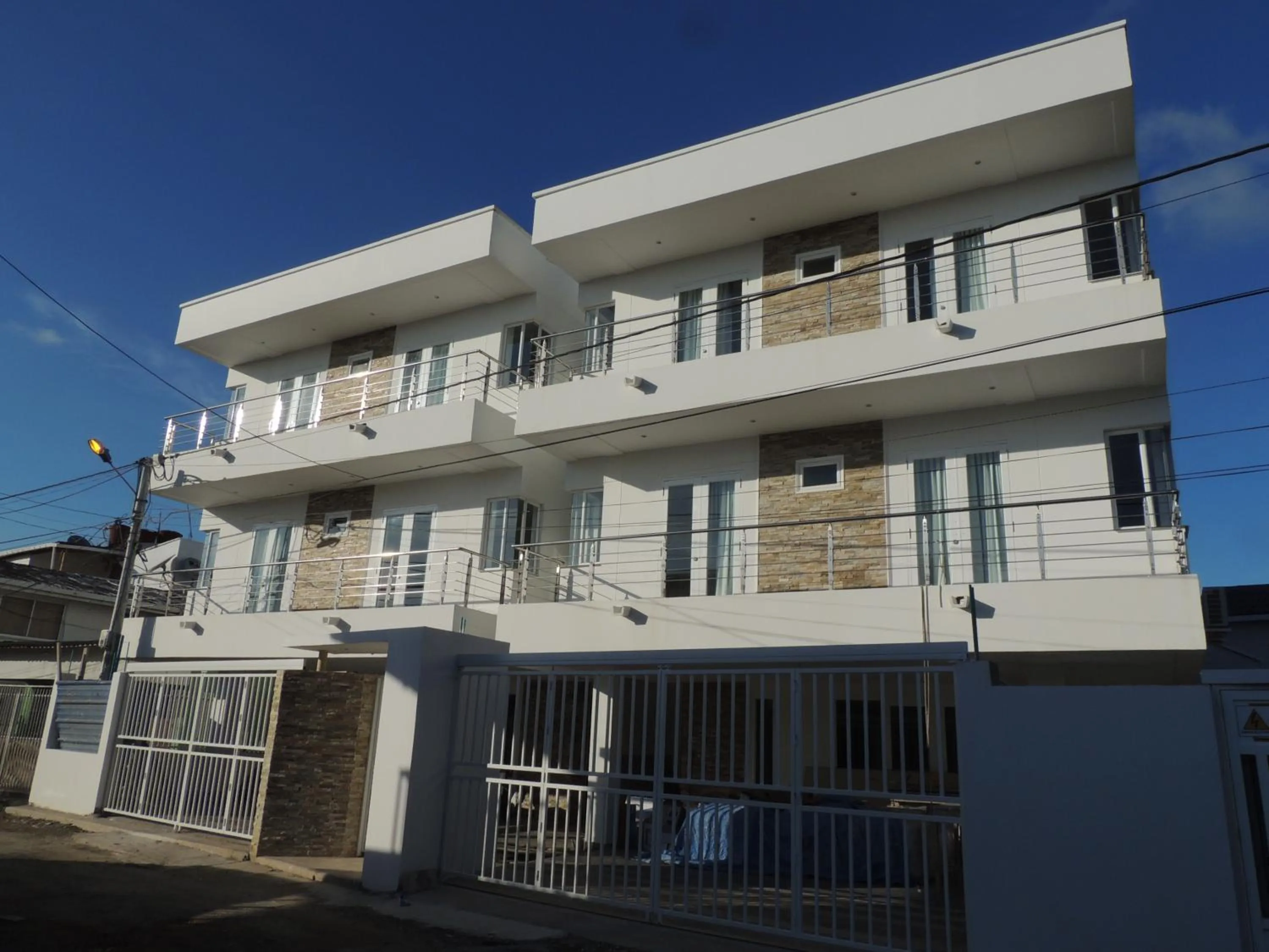 Property building in Sea Colors Apartments