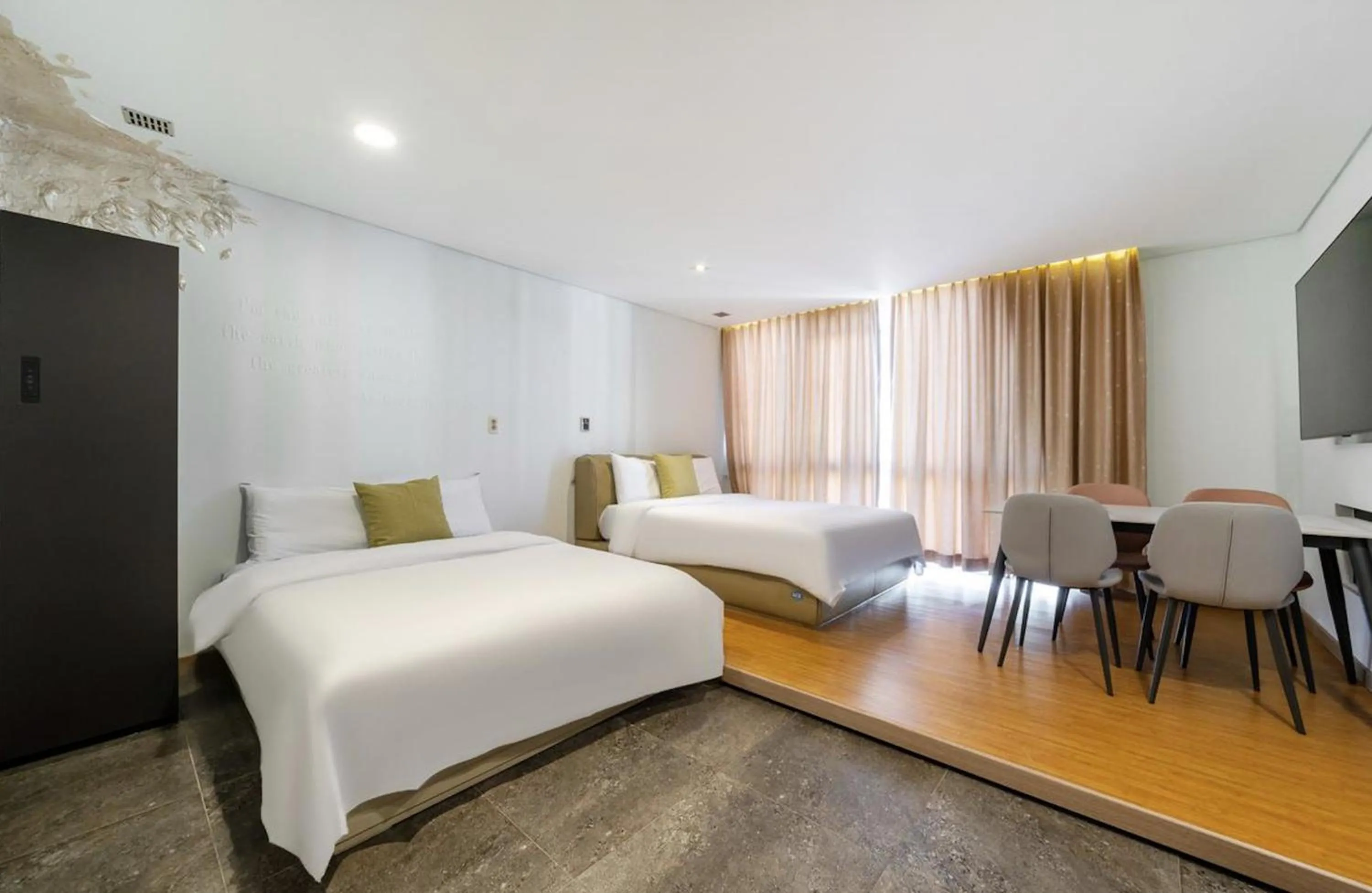 Bed in Daejeon Yuseong MAC Hotel