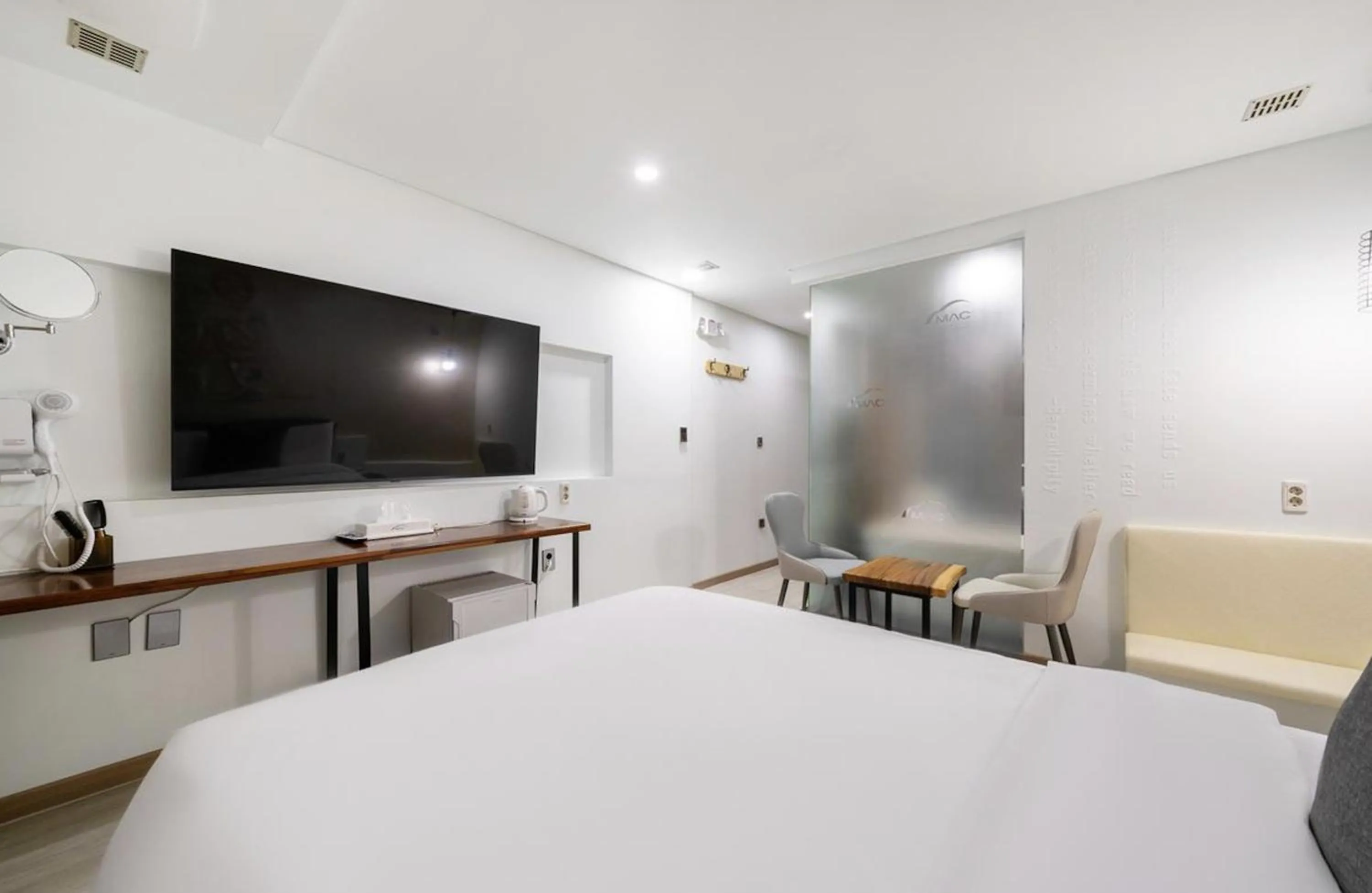Bed in Daejeon Yuseong MAC Hotel
