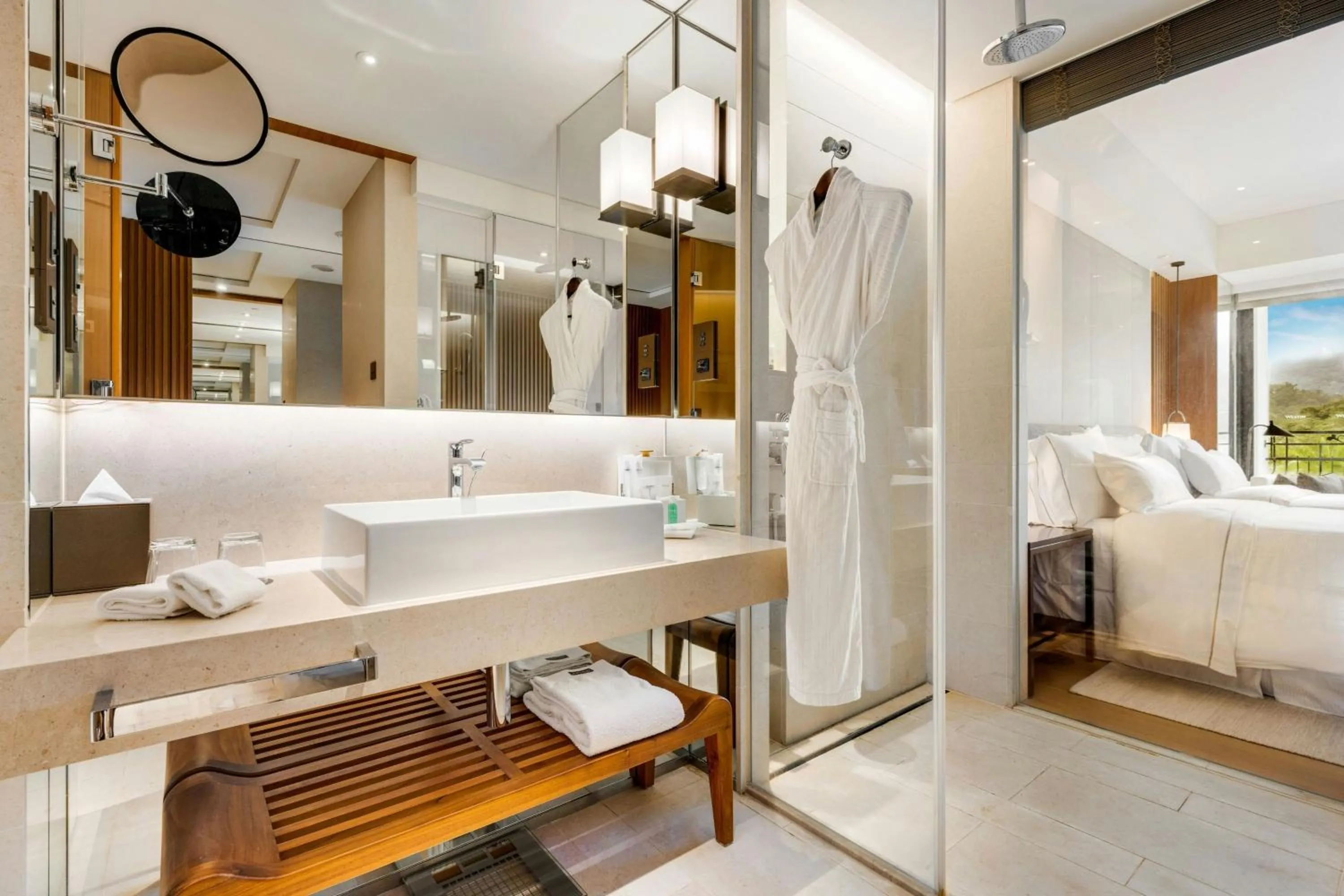 Bathroom, Bed in The Westin Tashee Resort, Taoyuan