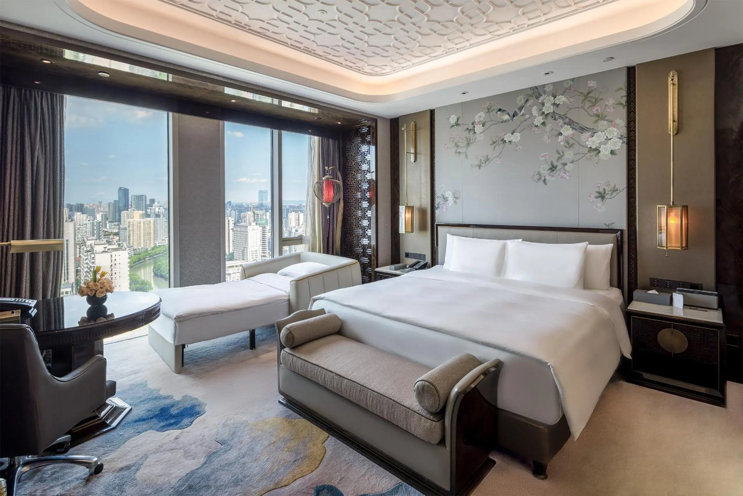 Property logo or sign, Bed in Wanda Reign Chengdu