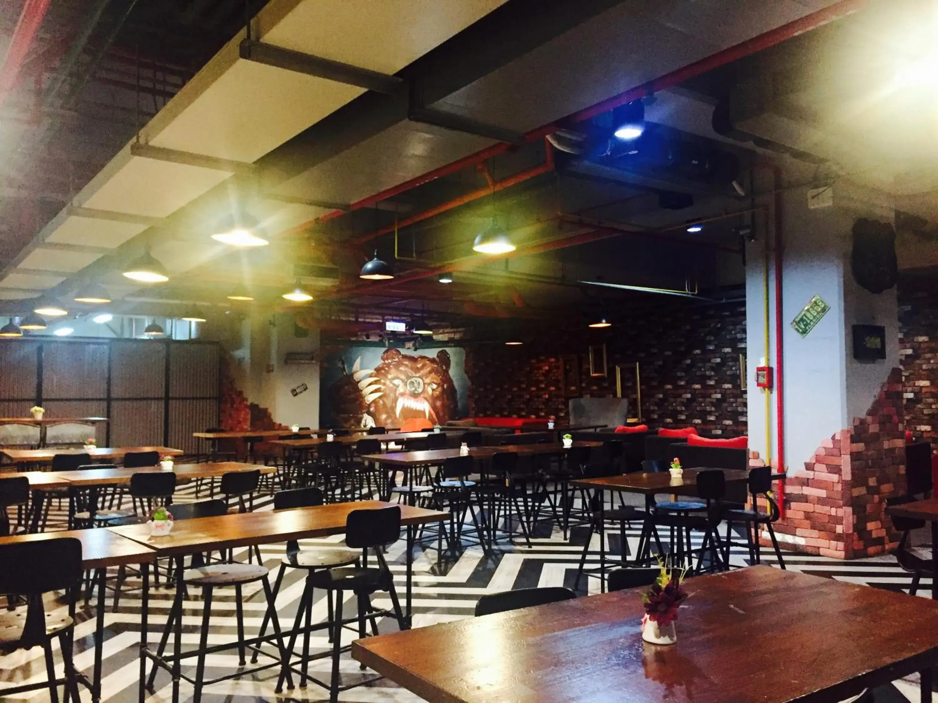 Restaurant/places to eat in Bear Hotel Restaurant/places to eat in Bear Hotel