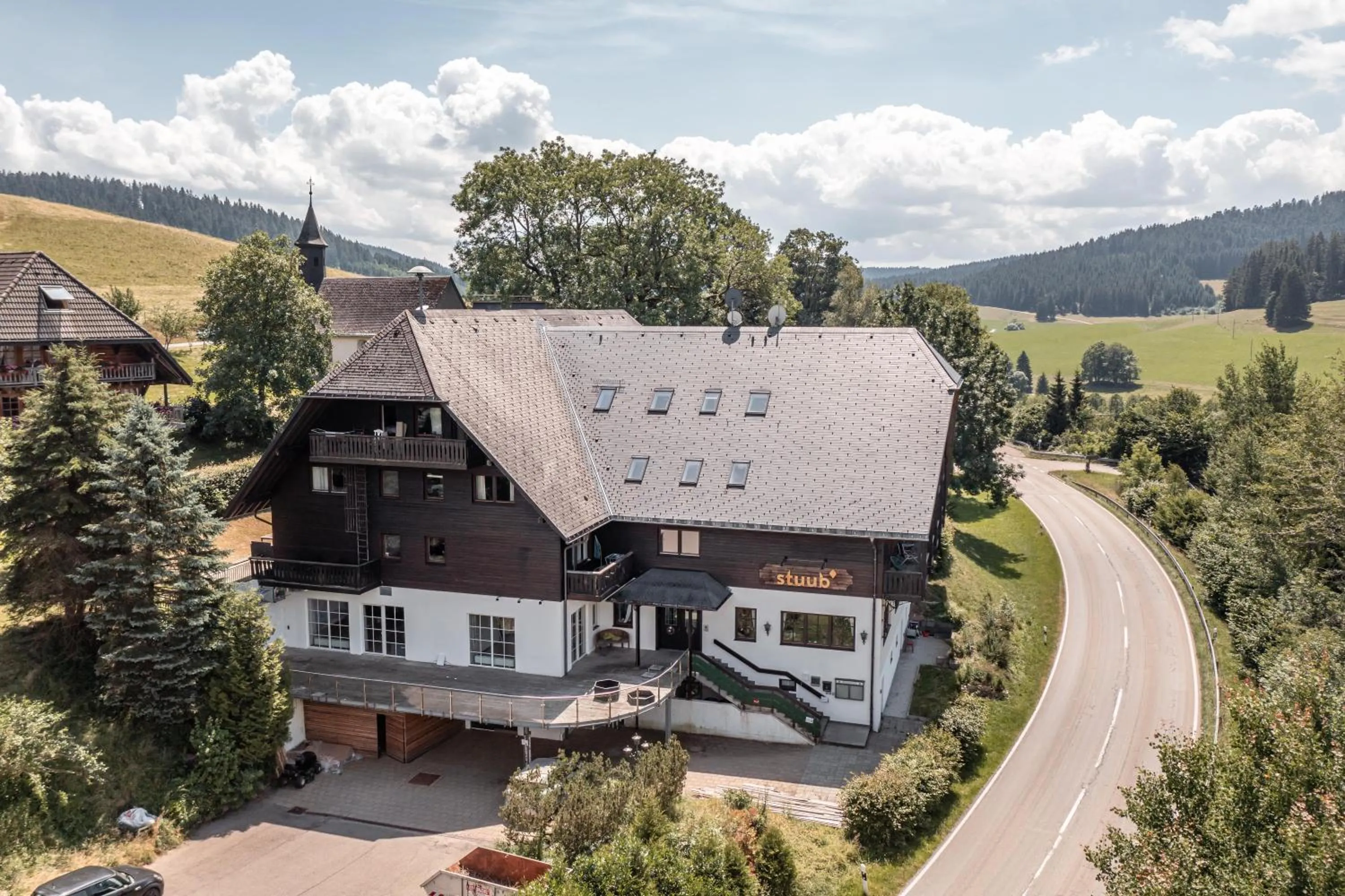 One-Bedroom Apartment with Balcony in stuub jostal