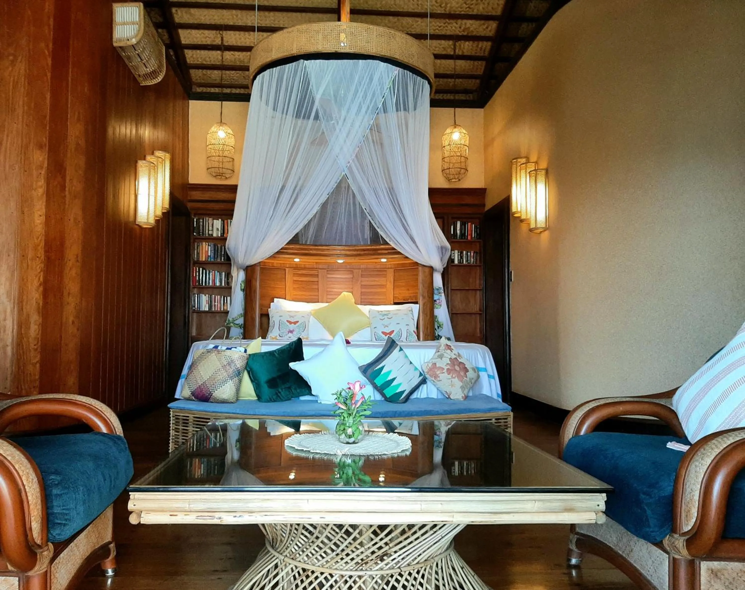 Bed in NoaNoa Private Island