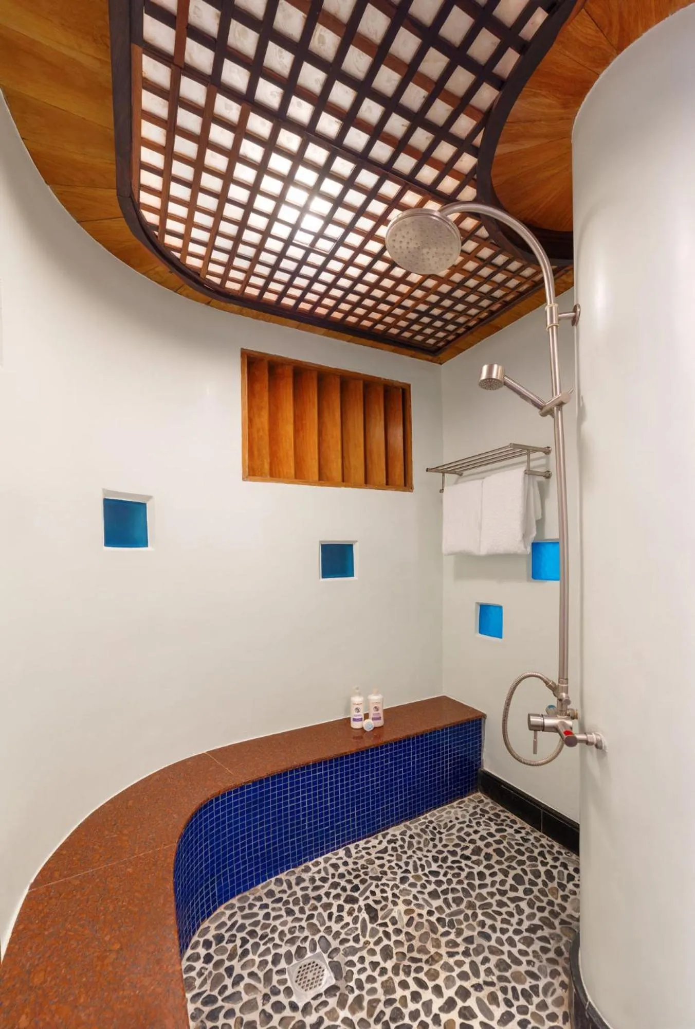 Bathroom in NoaNoa Private Island